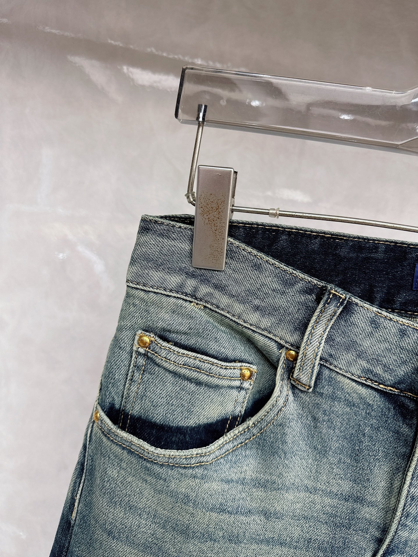 LV 春夏🔥🔥新款现货上市，原单爆款牛仔裤👖超级定制款，原版五金，超级重工工艺，版型超赞👍细节做工无可挑