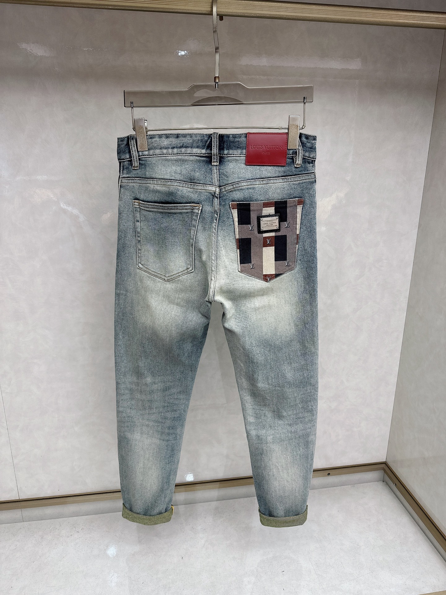 LV 春夏🔥🔥新款现货上市，原单爆款牛仔裤👖超级定制款，原版五金，超级重工工艺，版型超赞👍细节做工无可挑