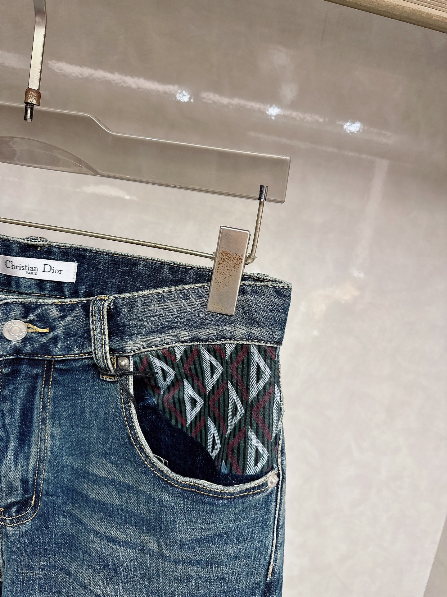迪奥 春夏🔥🔥新款现货上市，原单爆款牛仔裤👖超级定制款，原版五金，超级重工工艺，版型超赞👍细节做工无可挑