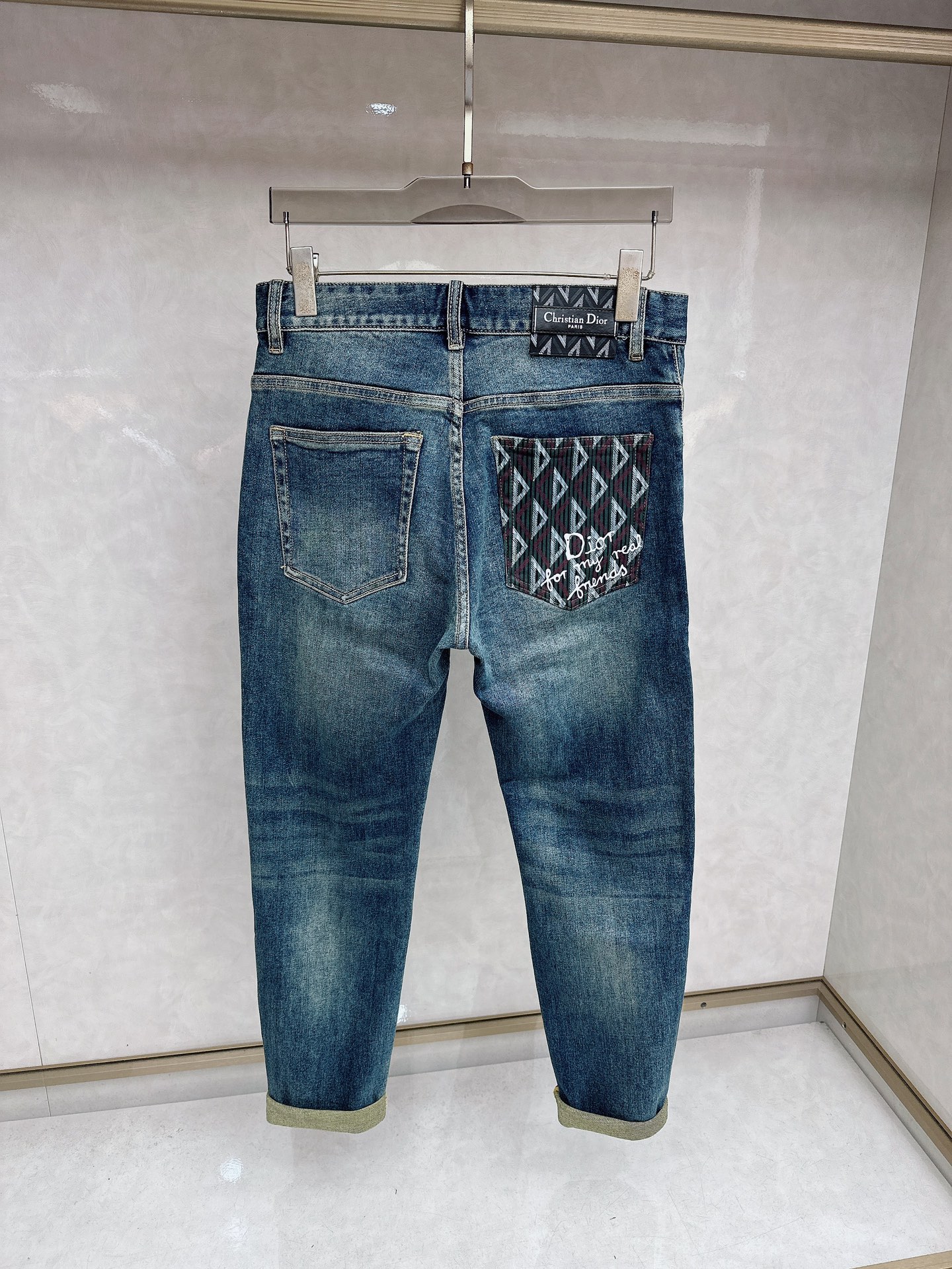 迪奥 春夏🔥🔥新款现货上市，原单爆款牛仔裤👖超级定制款，原版五金，超级重工工艺，版型超赞👍细节做工无可挑