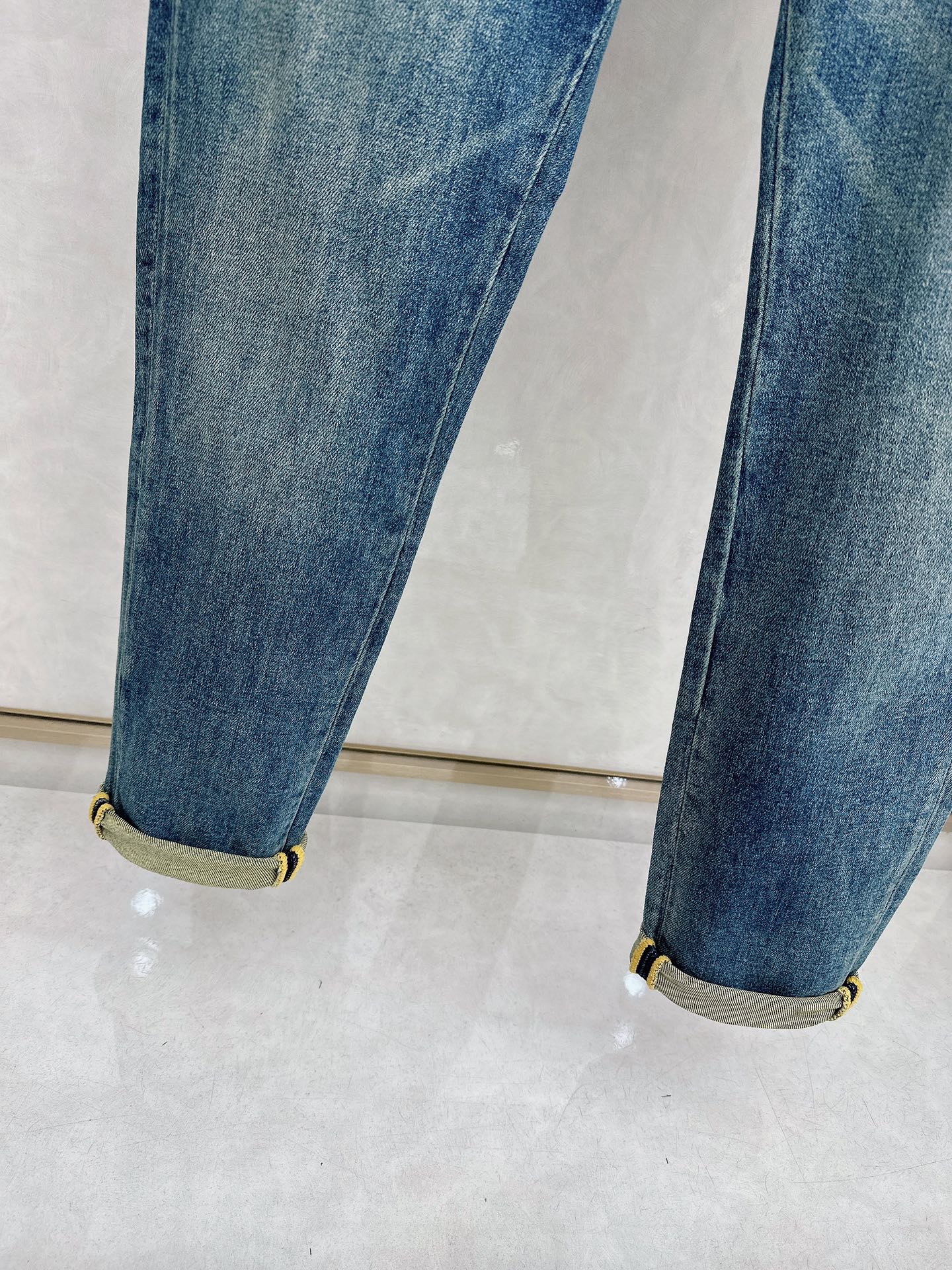 迪奥 春夏🔥🔥新款现货上市，原单爆款牛仔裤👖超级定制款，原版五金，超级重工工艺，版型超赞👍细节做工无可挑