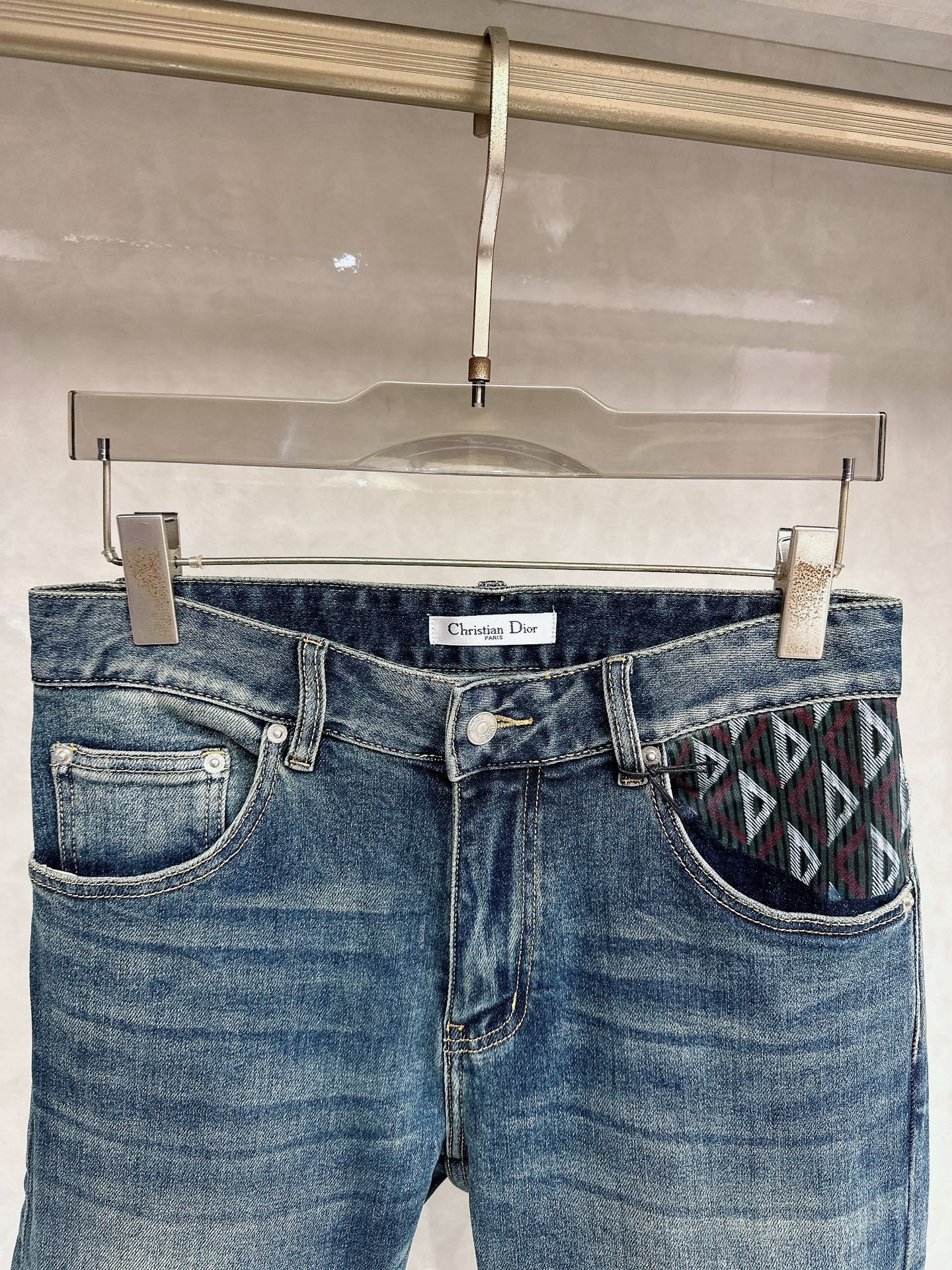 迪奥 春夏🔥🔥新款现货上市，原单爆款牛仔裤👖超级定制款，原版五金，超级重工工艺，版型超赞👍细节做工无可挑