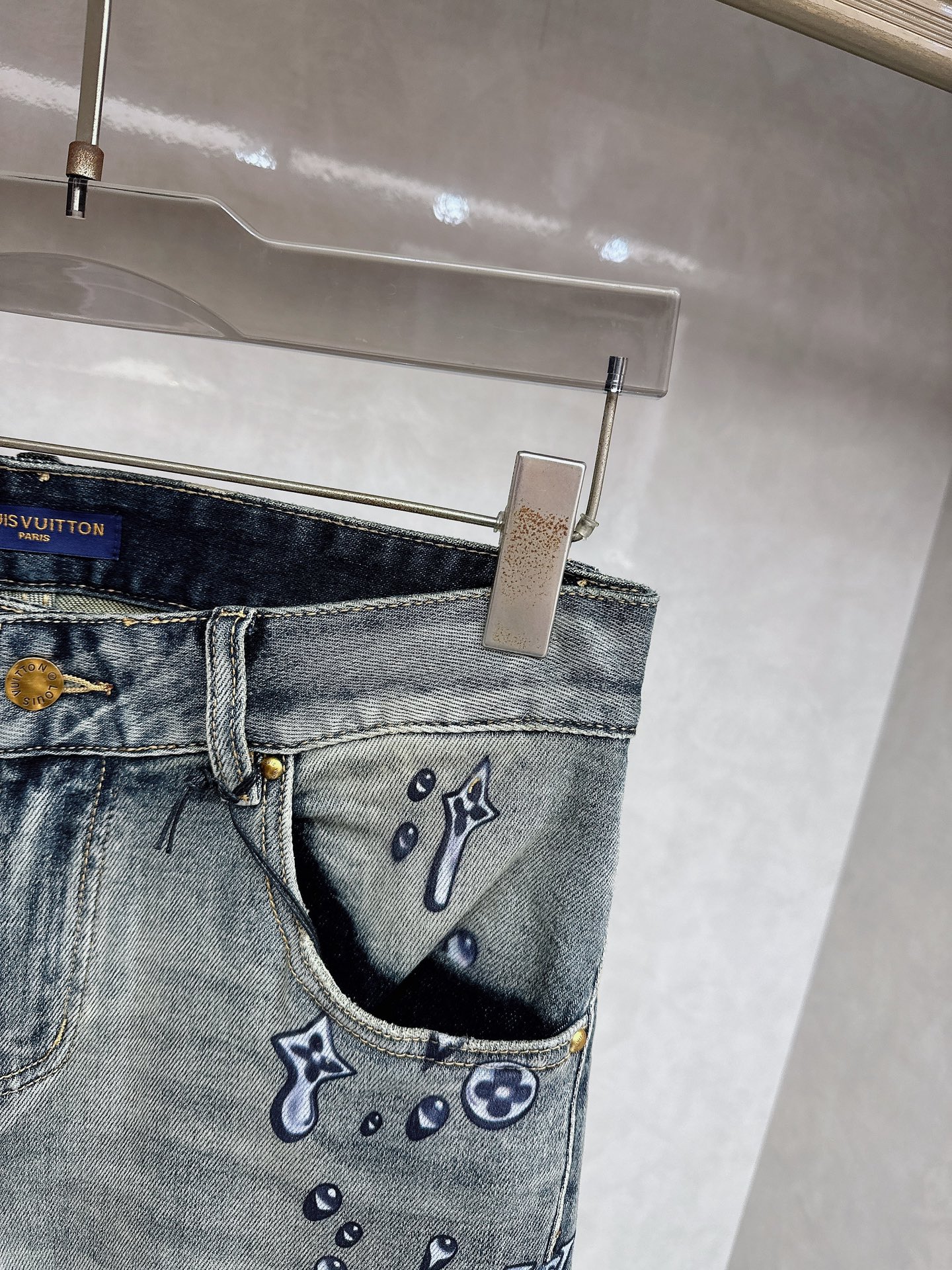 LV 春夏🔥🔥新款现货上市，原单爆款牛仔裤👖超级定制款，原版五金，超级重工工艺，版型超赞👍细节做工无可挑