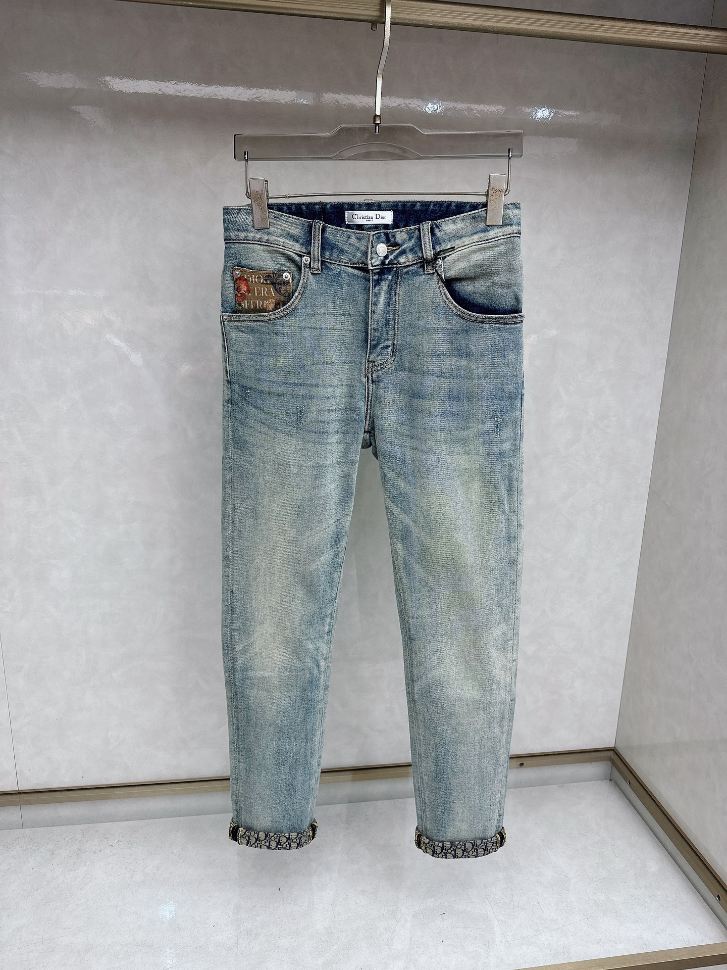 迪奥 春夏🔥🔥新款现货上市，原单爆款牛仔裤👖超级定制款，原版五金，超级重工工艺，版型超赞👍细节做工无可挑