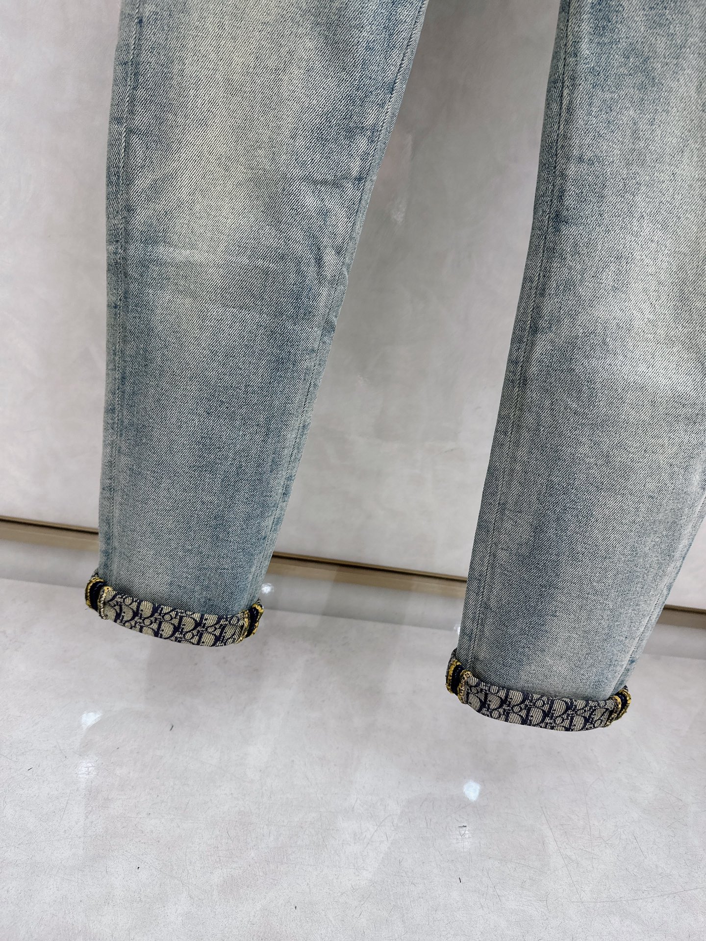 迪奥 春夏🔥🔥新款现货上市，原单爆款牛仔裤👖超级定制款，原版五金，超级重工工艺，版型超赞👍细节做工无可挑