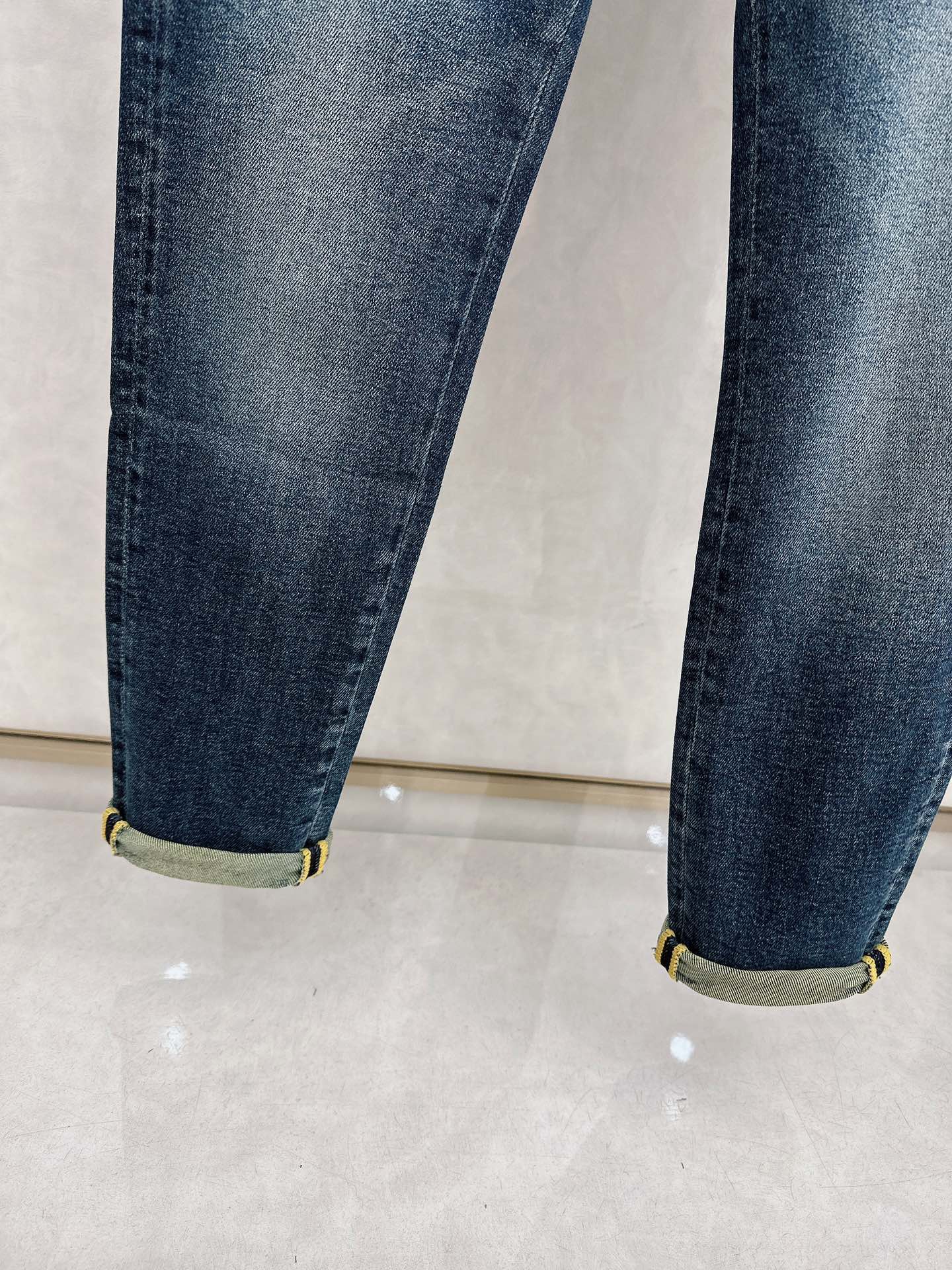 LV 春夏🔥🔥新款现货上市，原单爆款牛仔裤👖超级定制款，原版五金，超级重工工艺，版型超赞👍细节做工无可挑