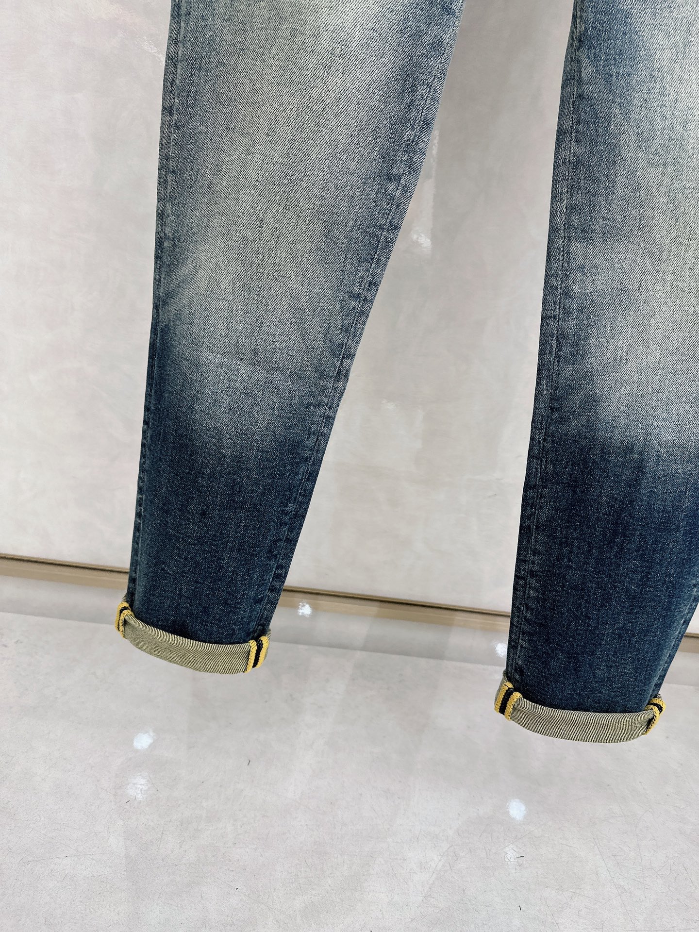 迪奥 春夏🔥🔥新款现货上市，原单爆款牛仔裤👖超级定制款，原版五金，超级重工工艺，版型超赞👍细节做工无可挑