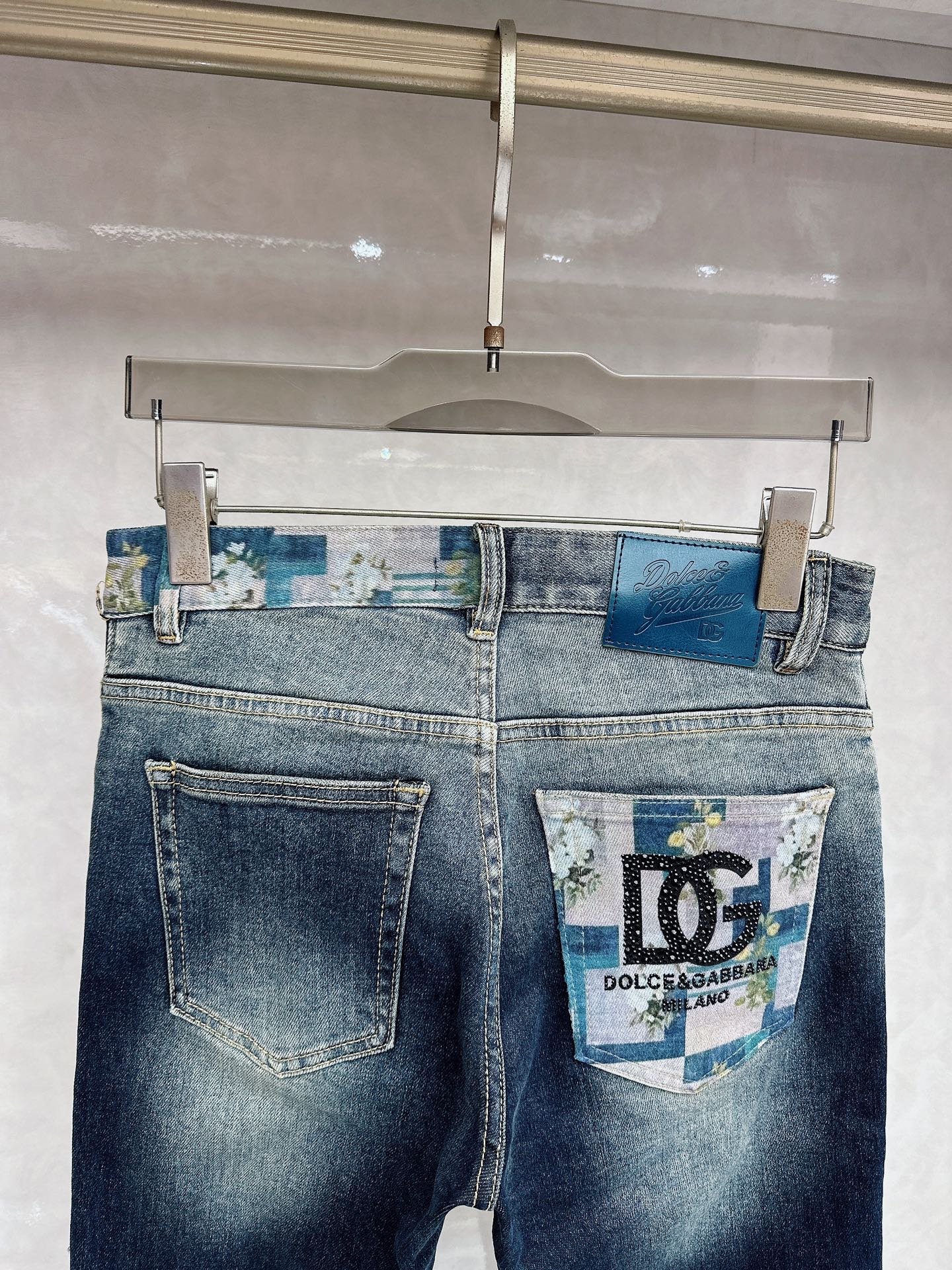DG 春夏🔥🔥新款现货上市，原单爆款牛仔裤👖超级定制款，原版五金，超级重工工艺，版型超赞👍细节做工无可挑