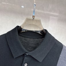 爱马仕 2026春夏 对品质有极高要求看这款! 新贵们强烈推荐 前后双面织法圆领领针织衫 爱马仕 2026春夏 对品质有极高要求看这款! 新贵们强烈推荐 前后双面织法圆领领针织衫