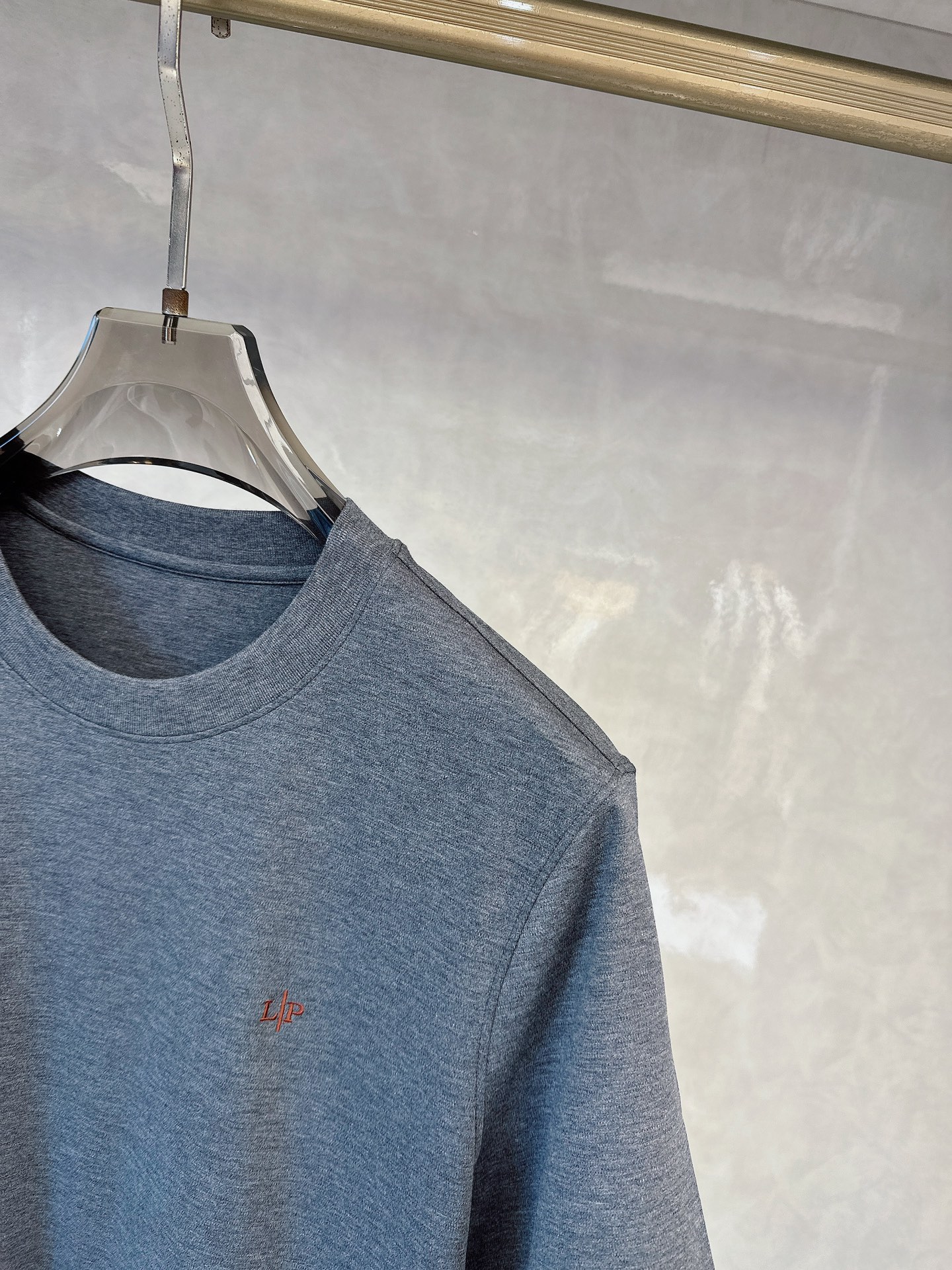 Loro piana 春夏新款PLoro Piana诺悠翩雅圆领休闲短T，定制桑丝棉面料，灰色M-XXX
