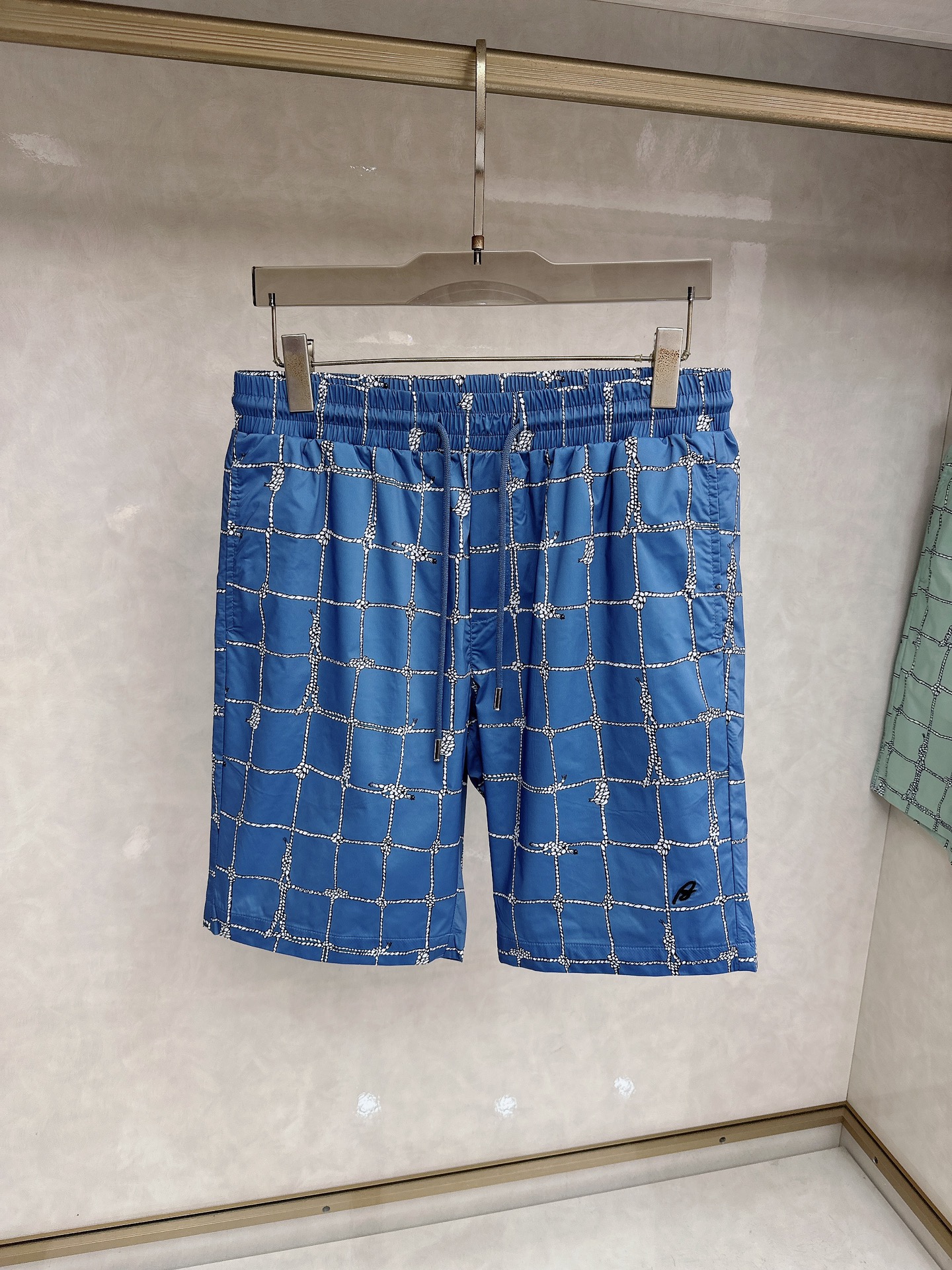 Brioni（布里奥尼） 2026春夏季新款，最新休闲短裤。原版裤型上身休闲百搭、随性慵懒范，高级定制进