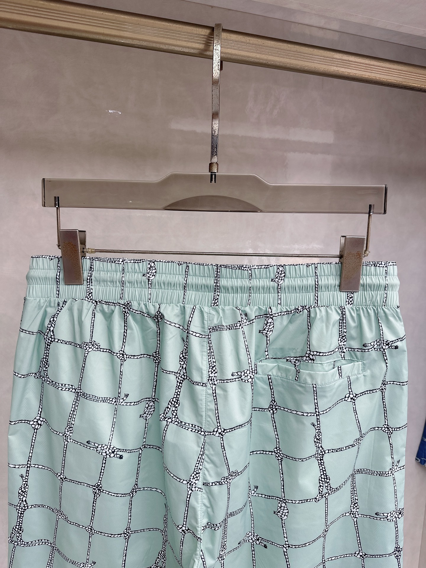 Brioni（布里奥尼） 2026春夏季新款，最新休闲短裤。原版裤型上身休闲百搭、随性慵懒范，高级定制进