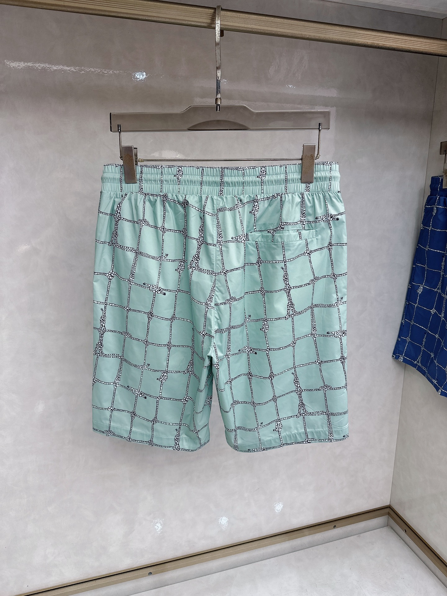 Brioni（布里奥尼） 2026春夏季新款，最新休闲短裤。原版裤型上身休闲百搭、随性慵懒范，高级定制进
