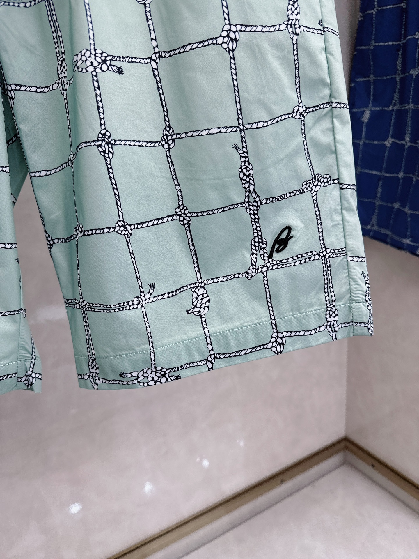 Brioni（布里奥尼） 2026春夏季新款，最新休闲短裤。原版裤型上身休闲百搭、随性慵懒范，高级定制进