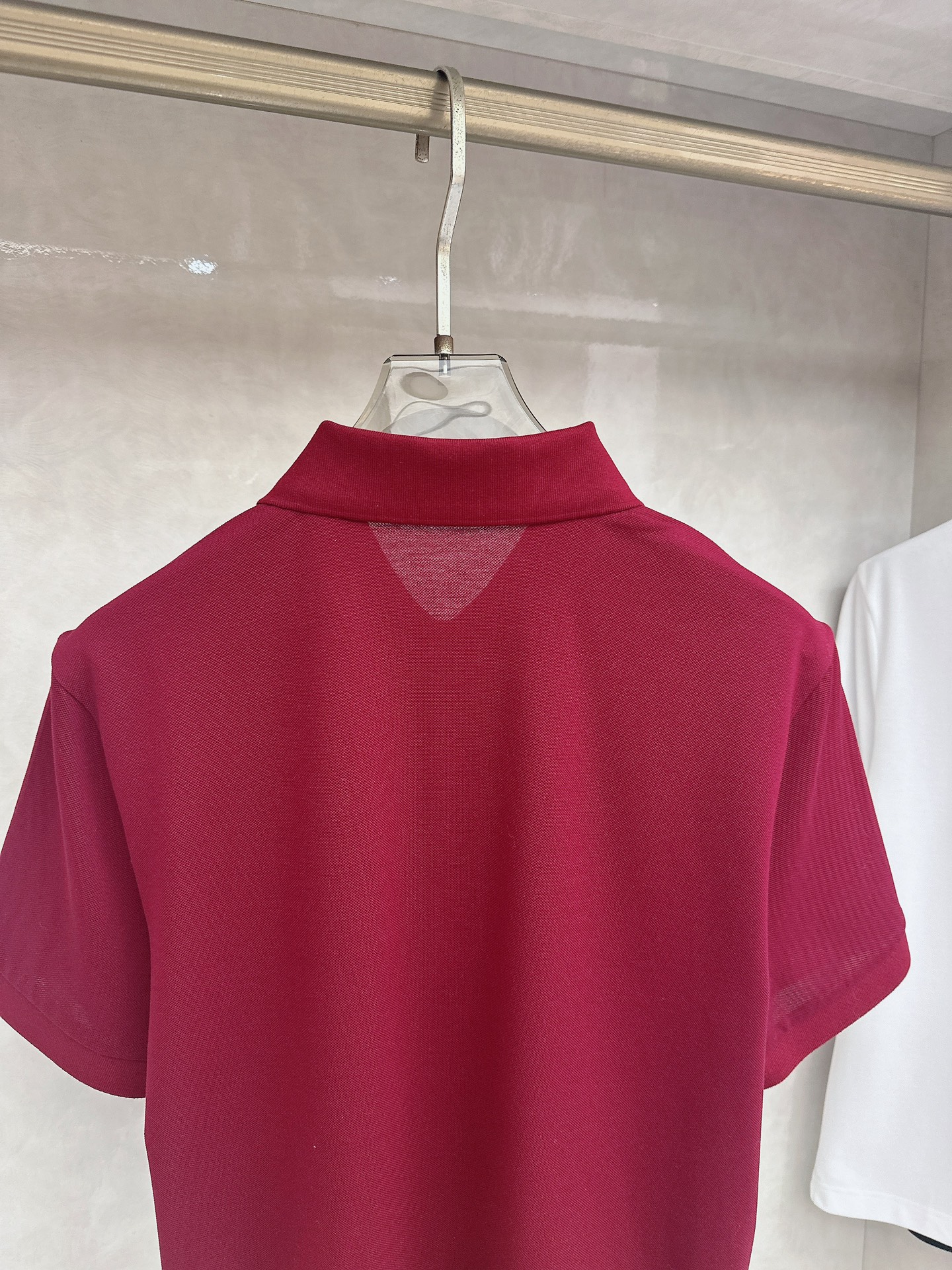 Burberry 1955ss秋季新款发布➖巴宝莉翻领短袖T恤，高端新款短袖，字母logo刺绣，穿上就是