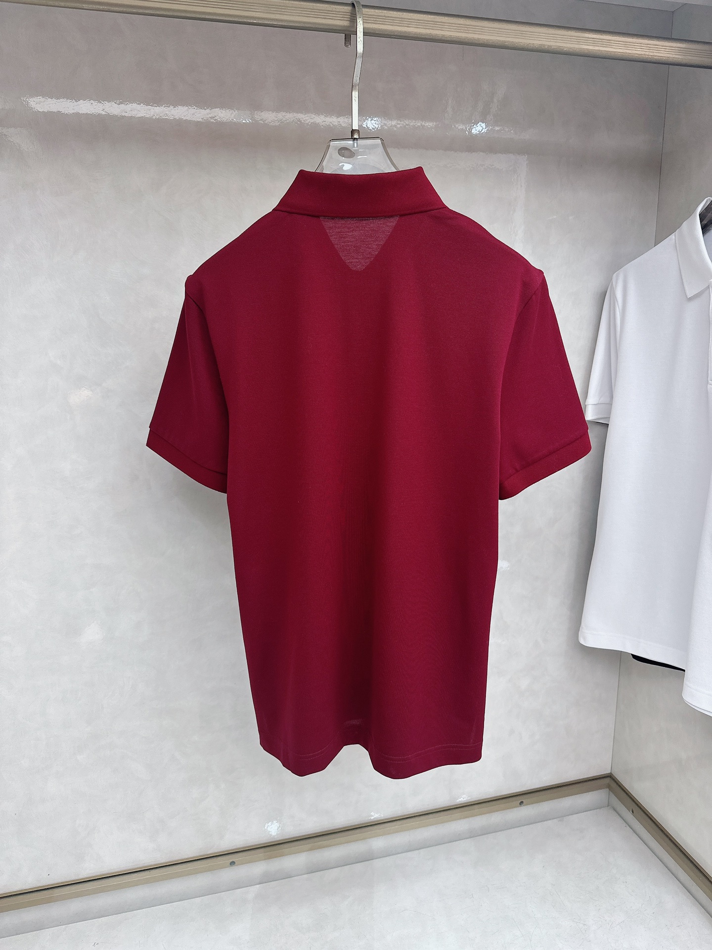 Burberry 1955ss秋季新款发布➖巴宝莉翻领短袖T恤，高端新款短袖，字母logo刺绣，穿上就是