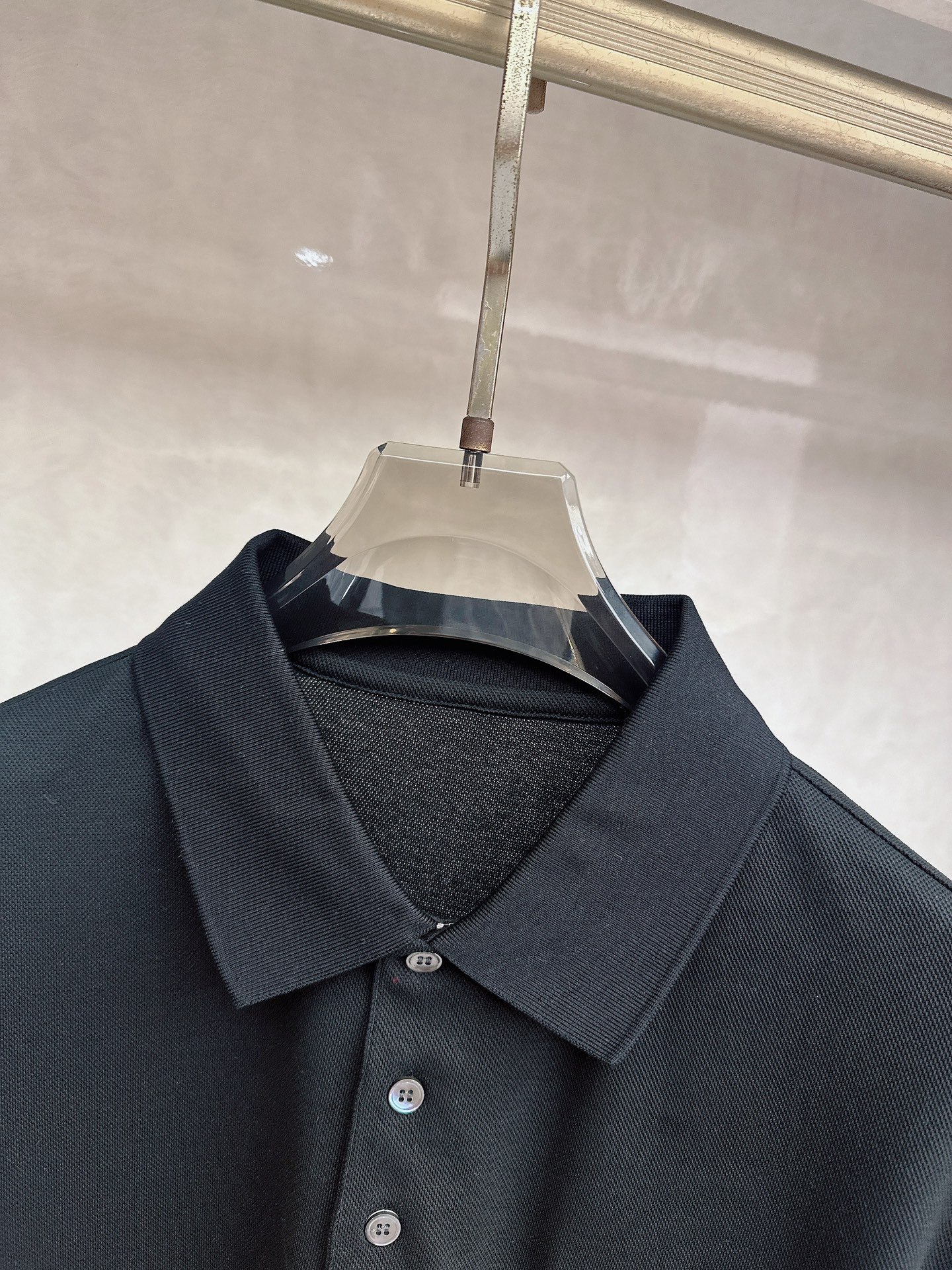 Burberry 1955ss秋季新款发布➖巴宝莉翻领短袖T恤，高端新款短袖，字母logo刺绣，穿上就是