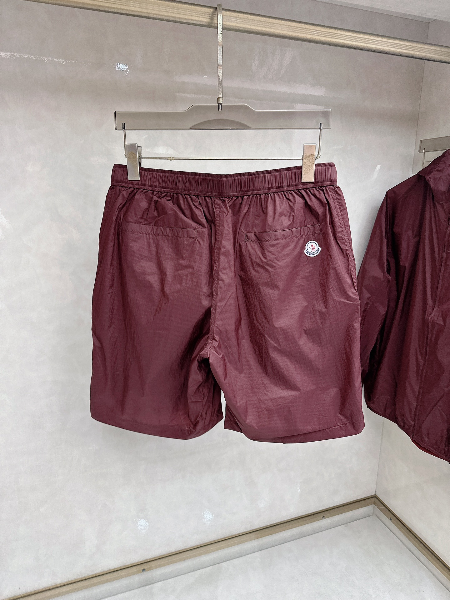 蒙口 2026春夏新品时尚套装，原厂五金辅料，用料考究，高档提花面料，舒适感极佳 手感柔软细腻上身柔软舒