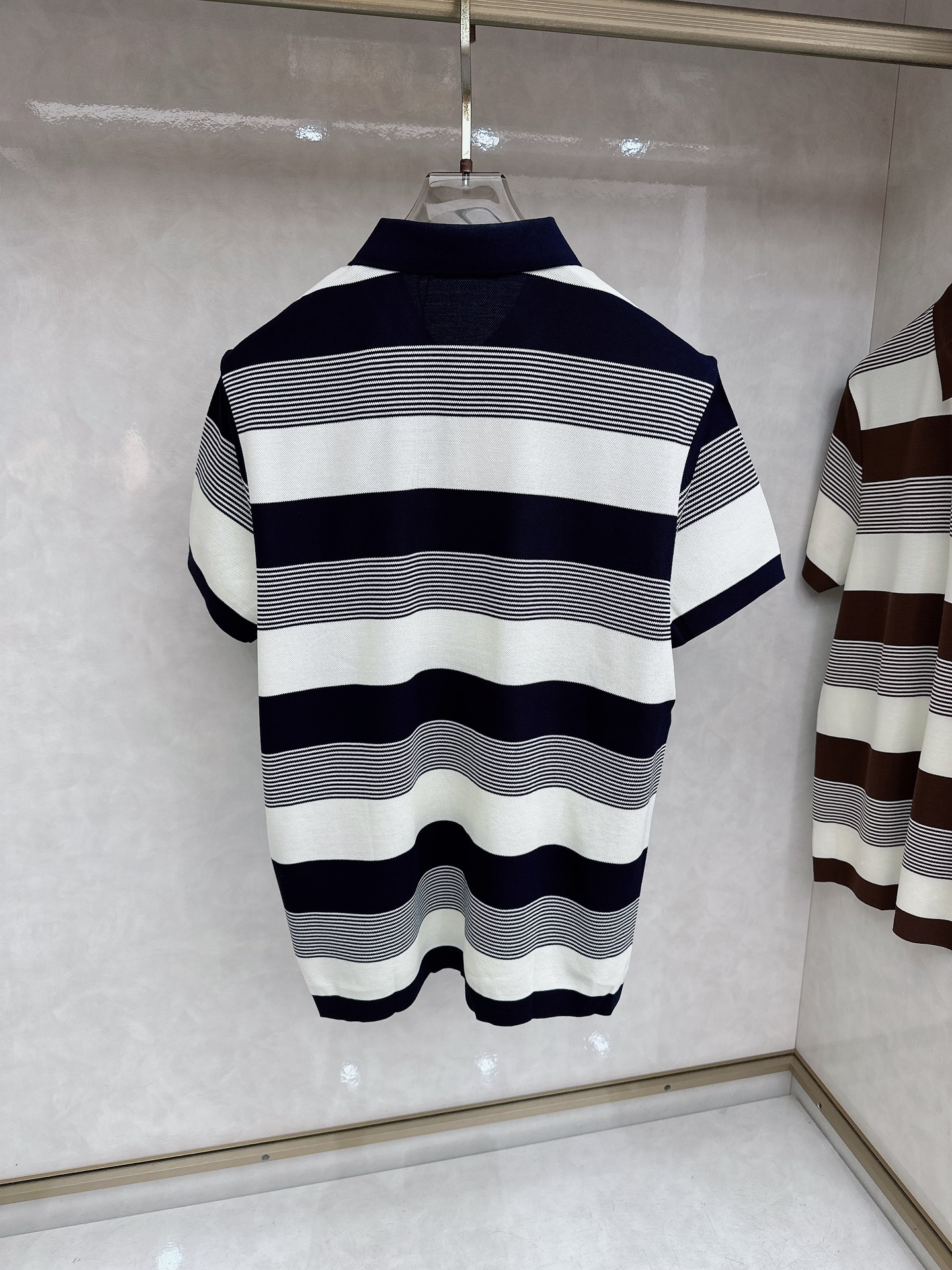 普拉达 全网独家 条纹针织翻领短袖 ‼️‼️ 2026夏季新品🆕Pr*da 男士针织提花短袖 。兼具个性