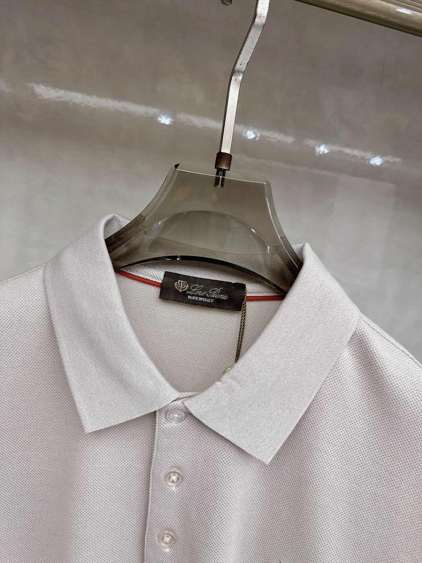 L春夏新品，针织Polo衫｜细腻针织肌理，触感软糯亲肤，透气不闷汗，胸口简约精致刺绣图案，低调有格调，提