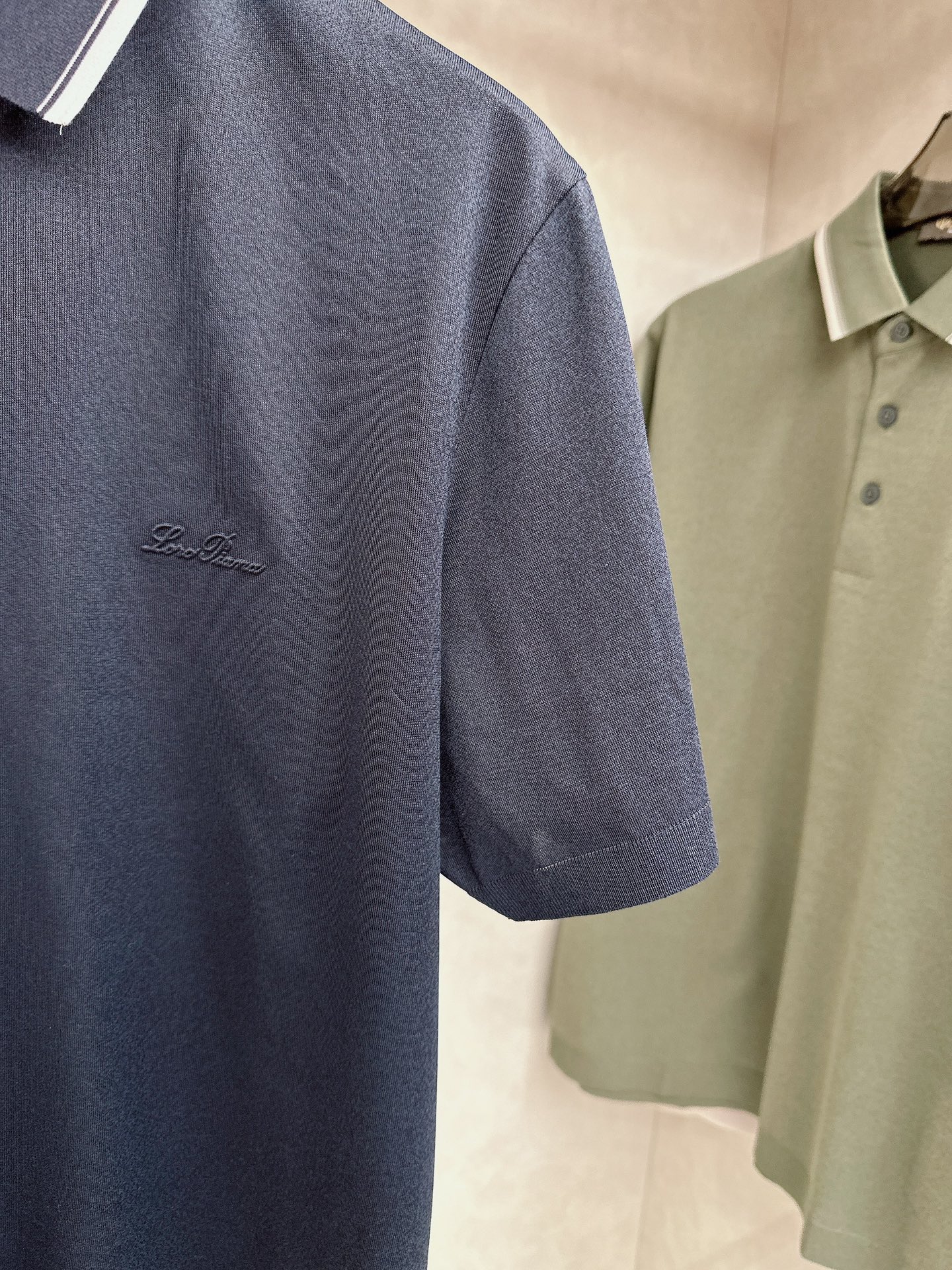 loro Piana 上新 26ss loro Piana 春夏新款花灰起脚平纹短袖 原版定制 轻薄透气