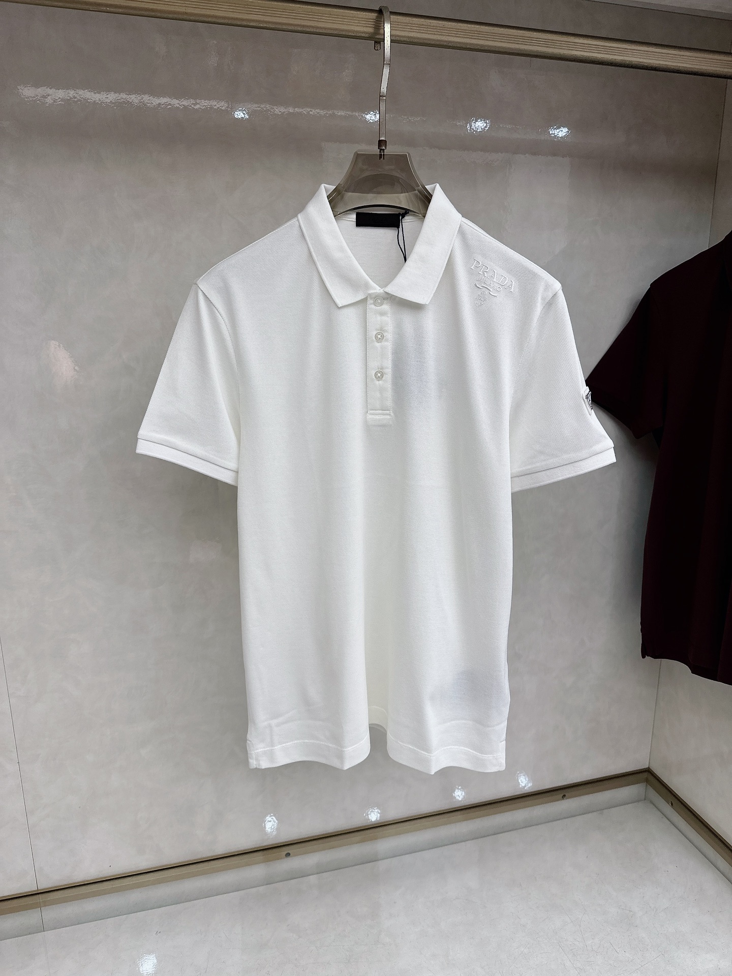 普拉达 上新 26ss P家早春新款Polo 原版定制 面料选用珠地棉 轻薄透气 上身丝滑舒适 高端大气