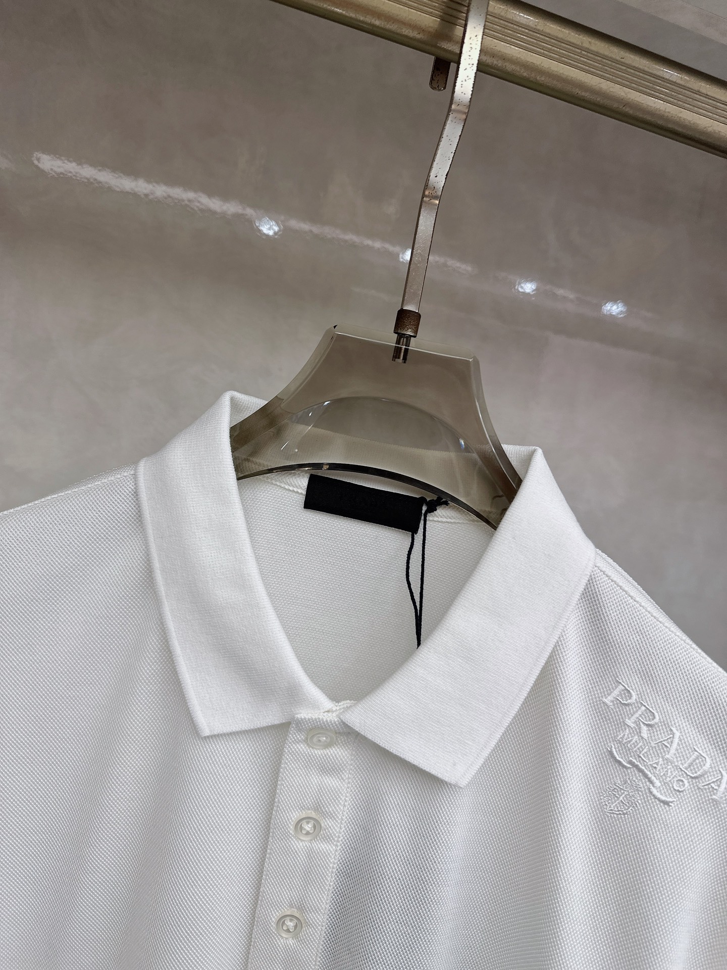 普拉达 上新 26ss P家早春新款Polo 原版定制 面料选用珠地棉 轻薄透气 上身丝滑舒适 高端大气