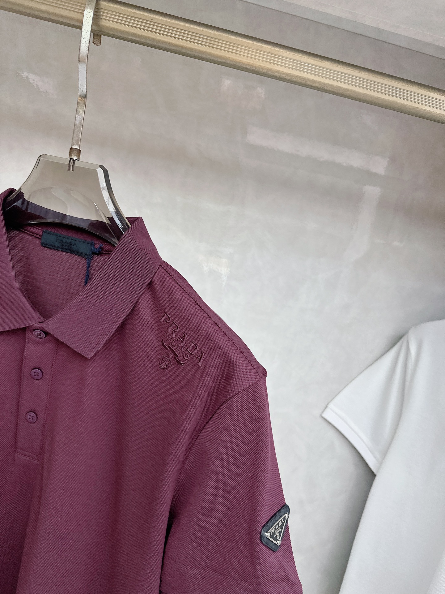 普拉达 上新 26ss P家早春新款Polo 原版定制 面料选用珠地棉 轻薄透气 上身丝滑舒适 高端大气