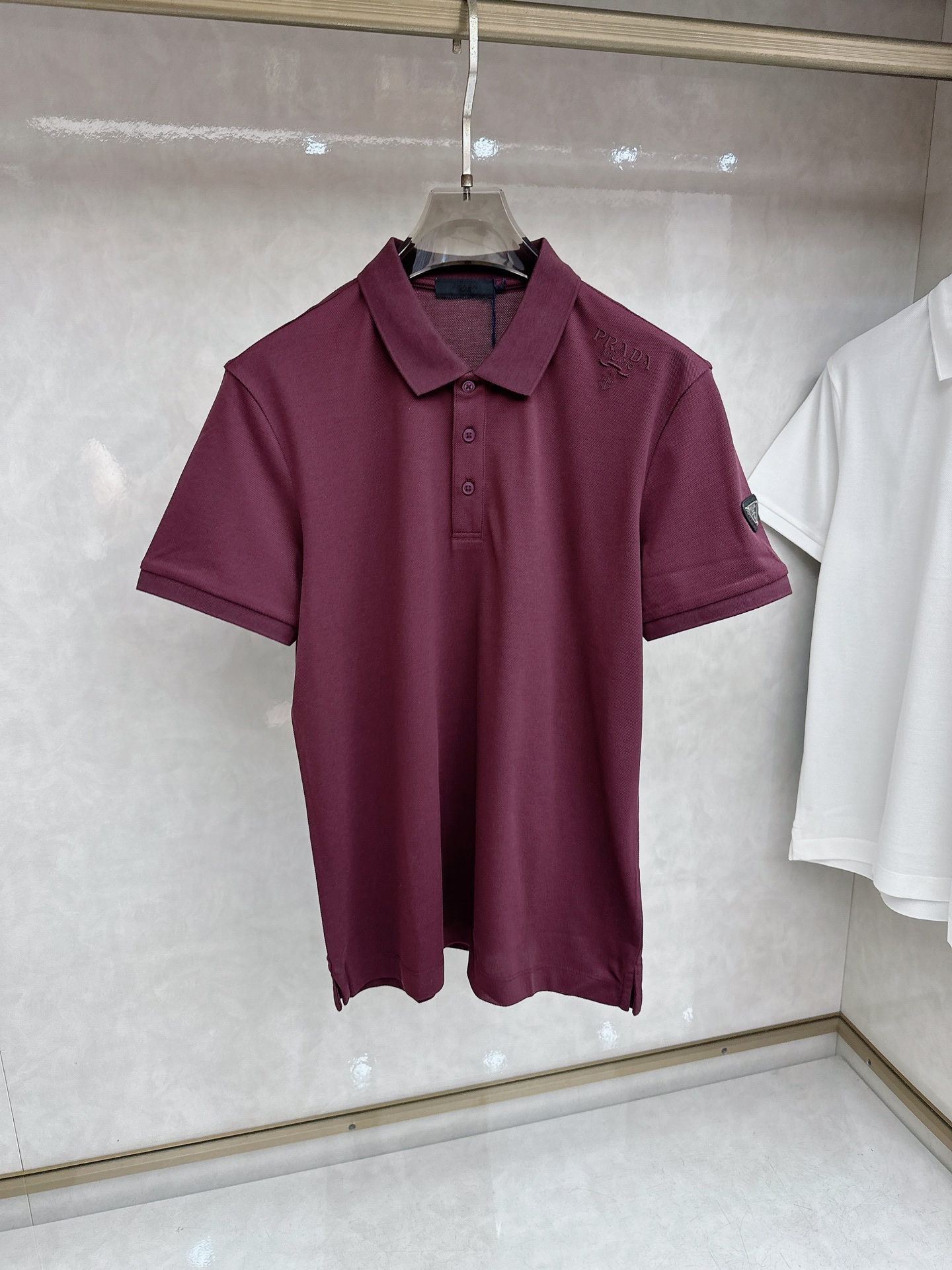 普拉达 上新 26ss P家早春新款Polo 原版定制 面料选用珠地棉 轻薄透气 上身丝滑舒适 高端大气