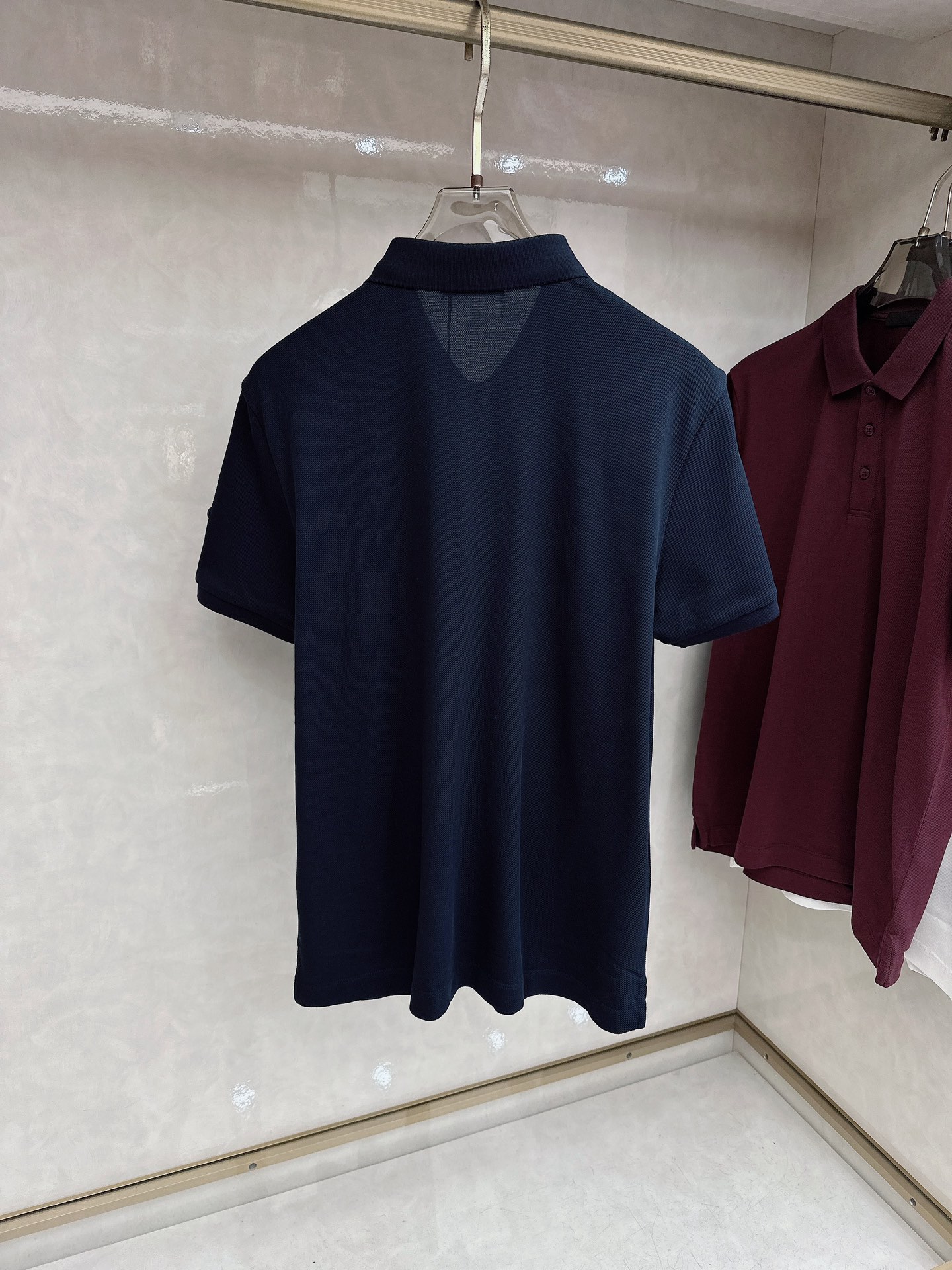 普拉达 上新 26ss P家早春新款Polo 原版定制 面料选用珠地棉 轻薄透气 上身丝滑舒适 高端大气