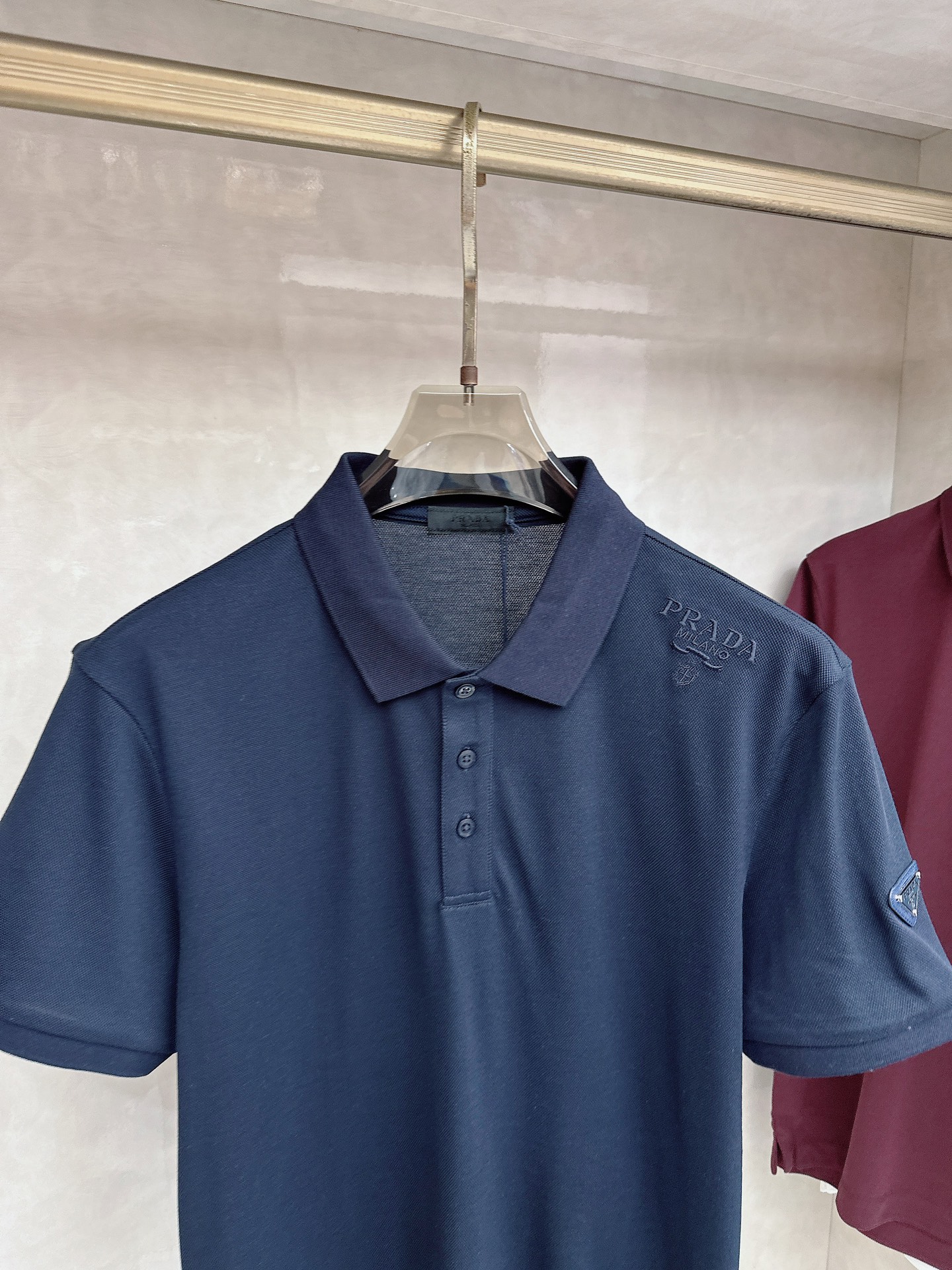 普拉达 上新 26ss P家早春新款Polo 原版定制 面料选用珠地棉 轻薄透气 上身丝滑舒适 高端大气