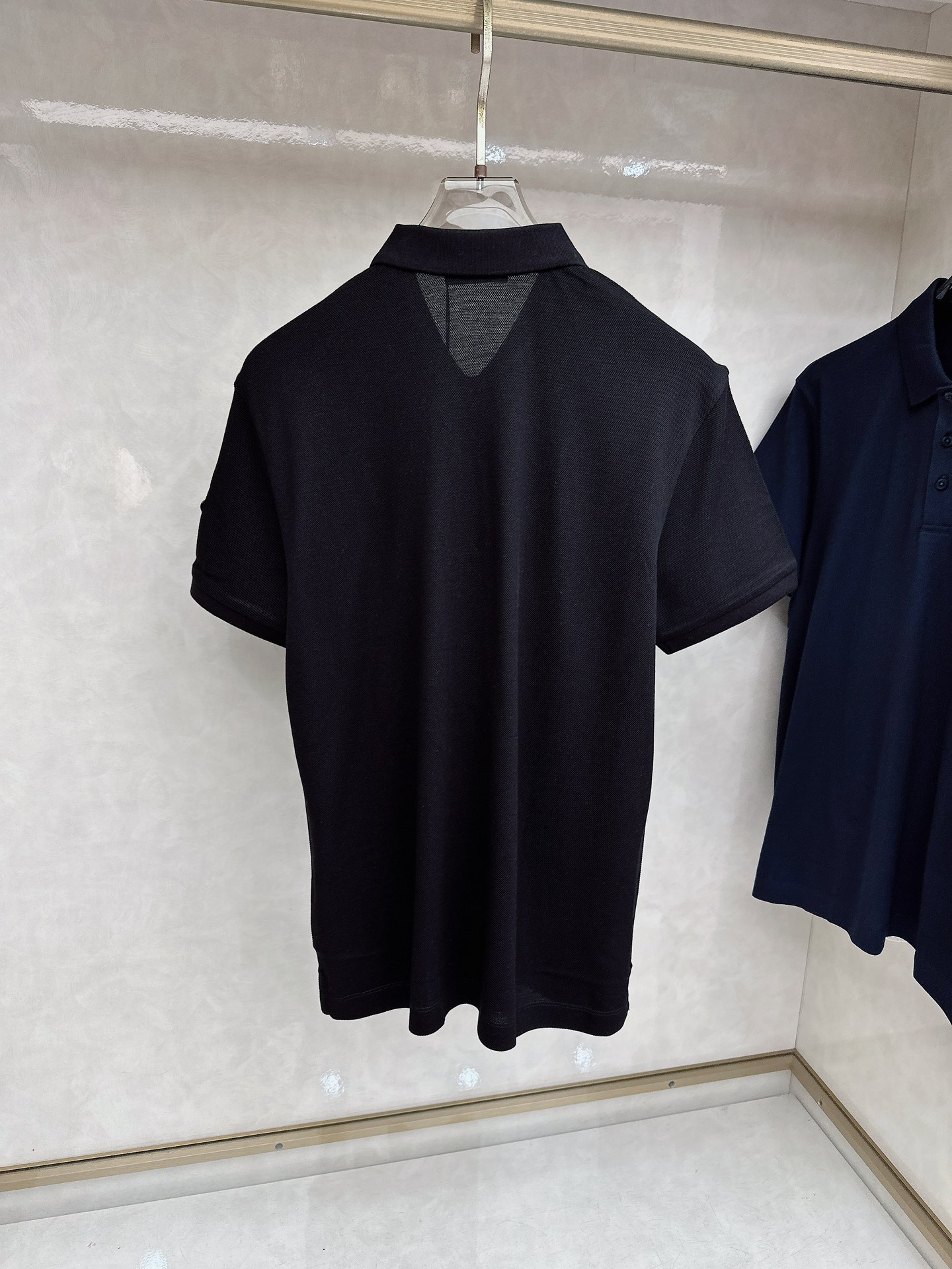 普拉达 上新 26ss P家早春新款Polo 原版定制 面料选用珠地棉 轻薄透气 上身丝滑舒适 高端大气