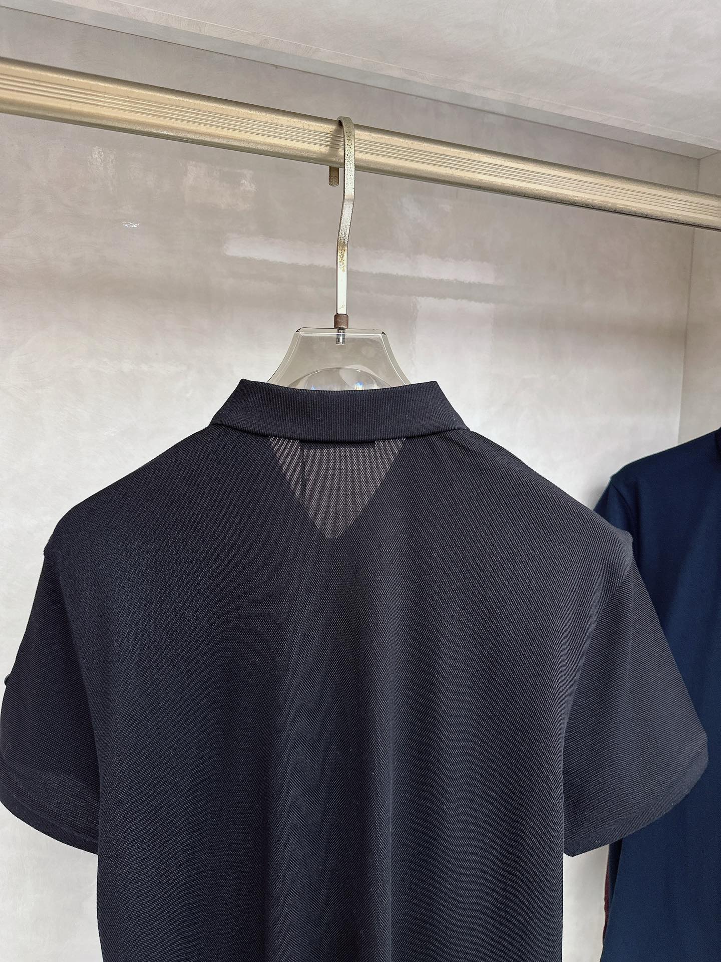 普拉达 上新 26ss P家早春新款Polo 原版定制 面料选用珠地棉 轻薄透气 上身丝滑舒适 高端大气
