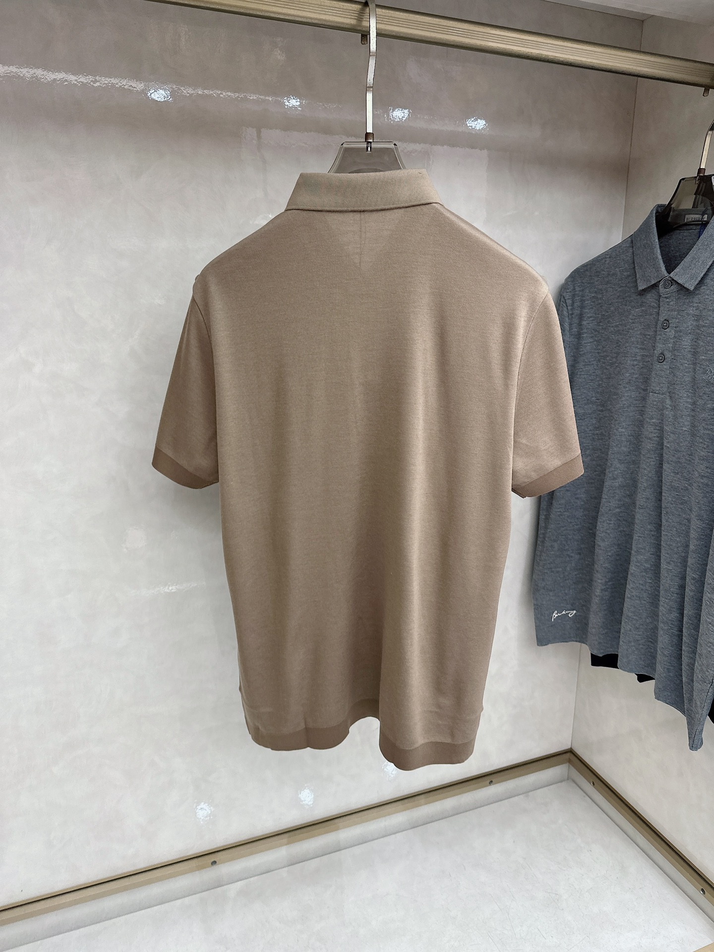 巴宝莉 早春新款起脚Polo 原版定制 面料选用羊毛珠地棉 轻薄透气 上身丝滑舒适 高端大气经典百搭 码