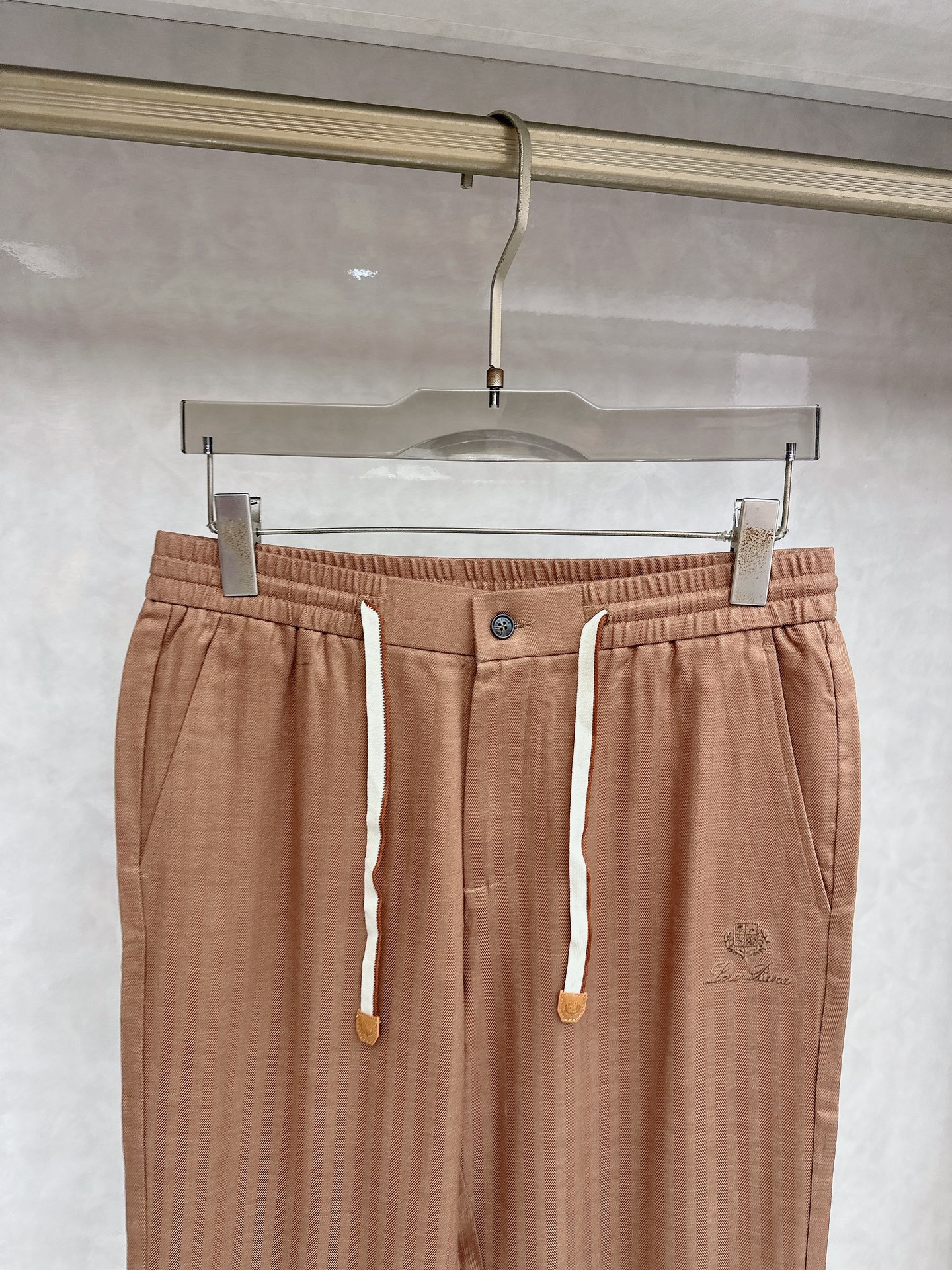 Lss 早春新品Loro Piana轻奢亚麻裤 把高级感穿在日常甄选高支面料，触感软糯，垂坠有型不挑身材