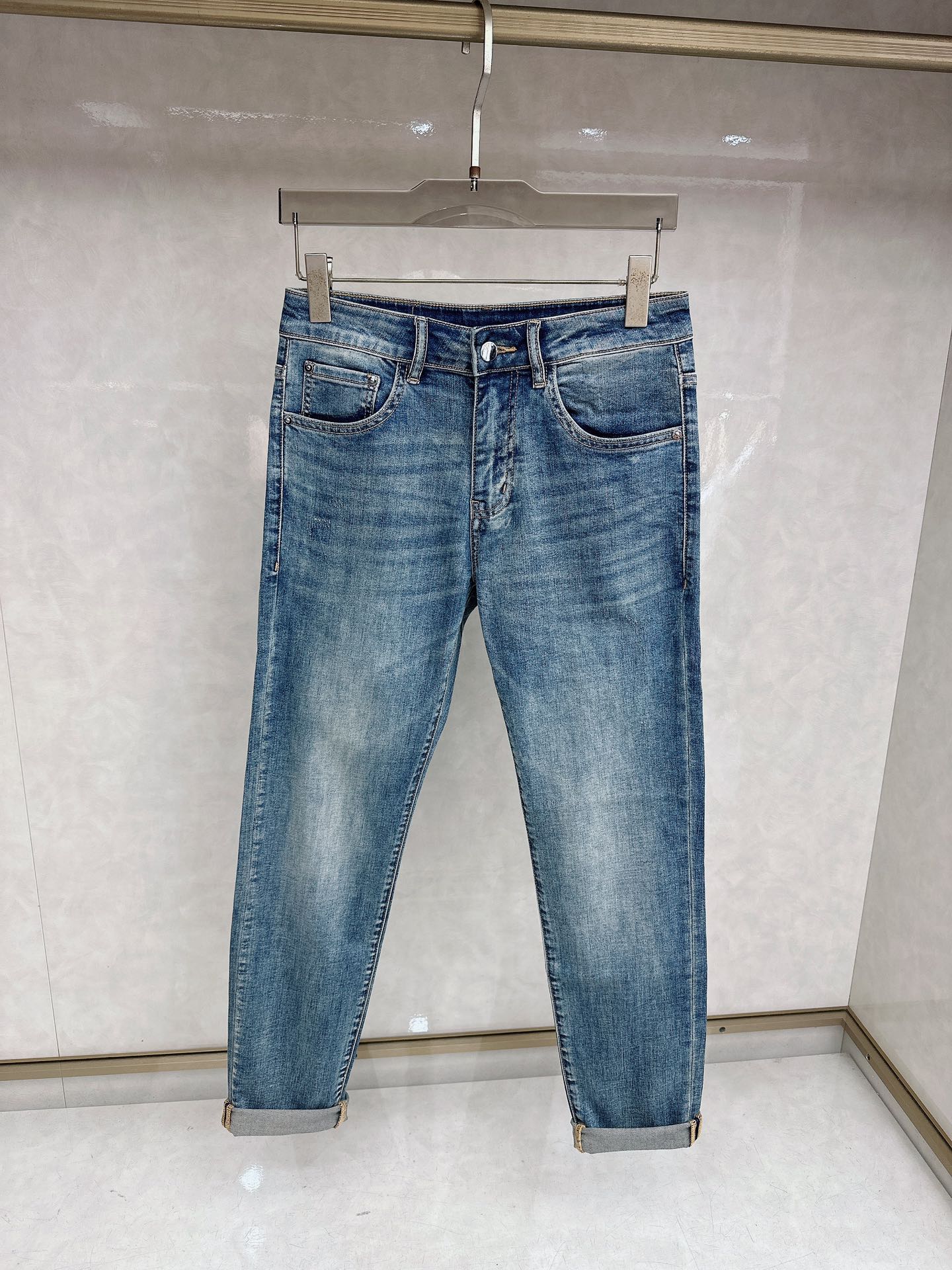 克罗心 2026春夏最新推出男士休闲牛仔裤新品！重工水洗牛仔裤！定制面料和一般牛仔布料比起来，更加柔软舒