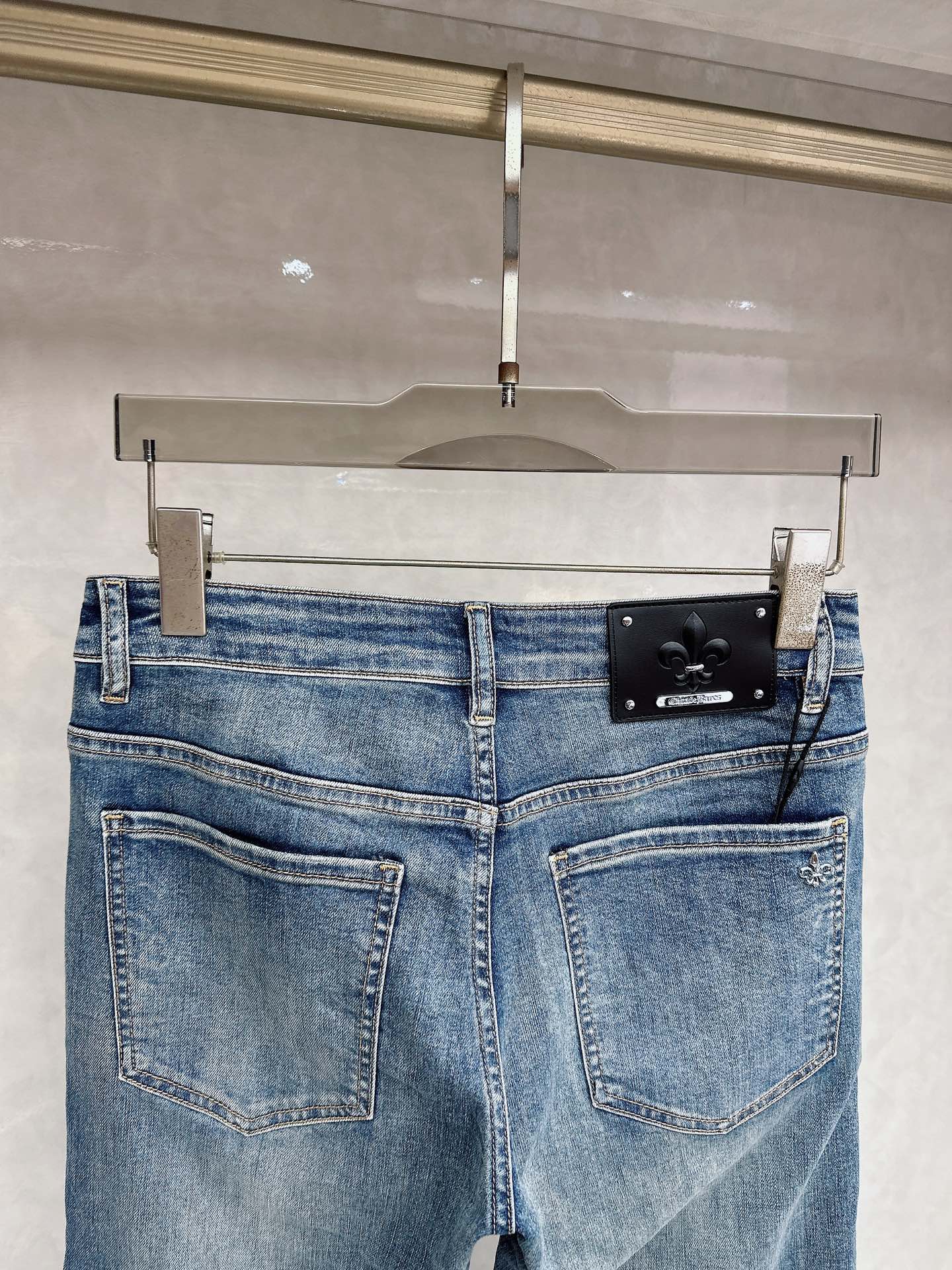 克罗心 2026春夏最新推出男士休闲牛仔裤新品！重工水洗牛仔裤！定制面料和一般牛仔布料比起来，更加柔软舒