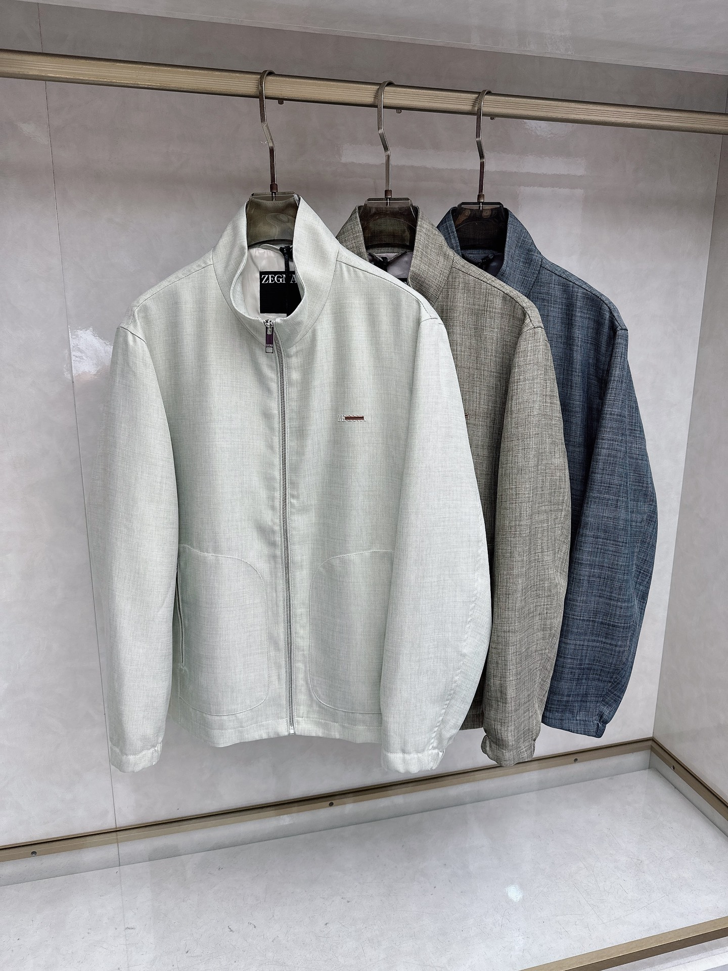 🆕🆕🆕【Zegna】杰尼亚 新款夹克杰家始终秉持着对卓越品质和精湛工艺的不懈追求，推出这款令人倾心的经典