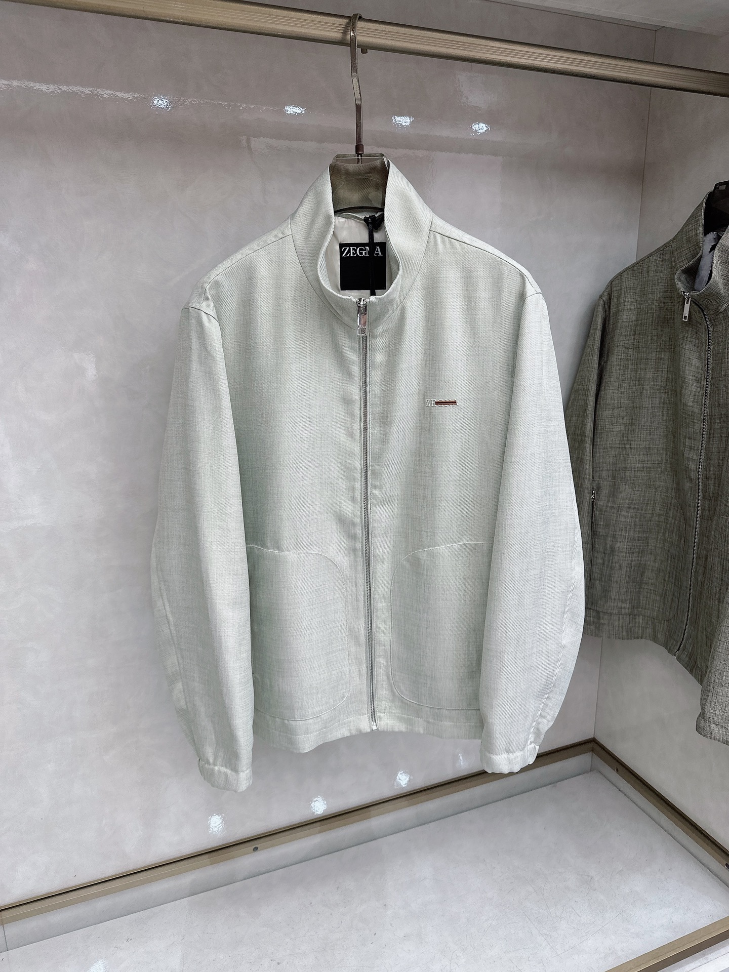 🆕🆕🆕【Zegna】杰尼亚 新款夹克杰家始终秉持着对卓越品质和精湛工艺的不懈追求，推出这款令人倾心的经典