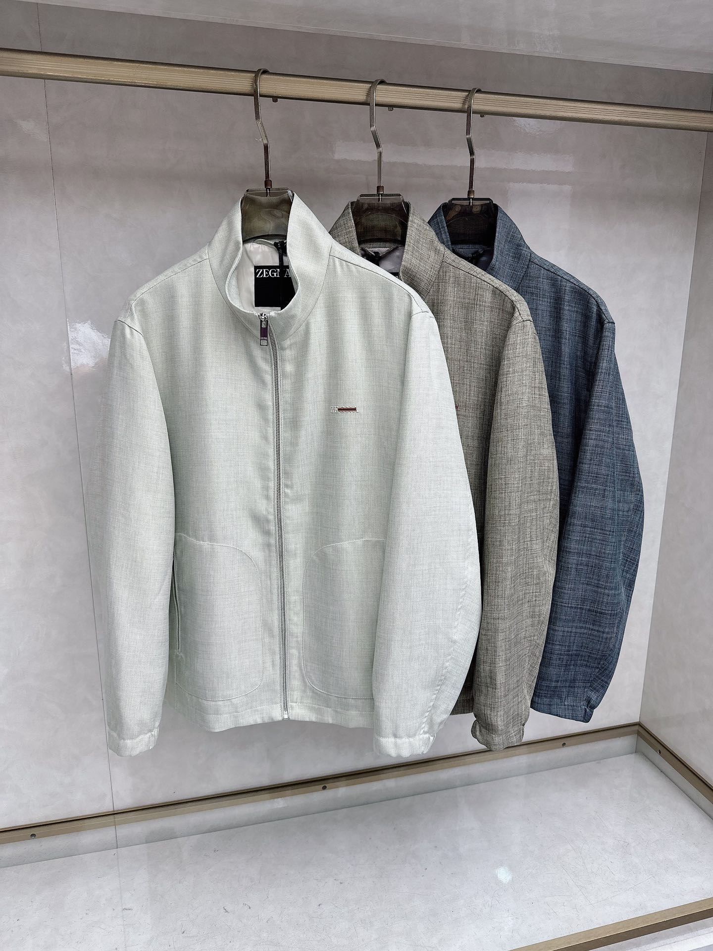 🆕🆕🆕【Zegna】杰尼亚 新款夹克杰家始终秉持着对卓越品质和精湛工艺的不懈追求，推出这款令人倾心的经典
