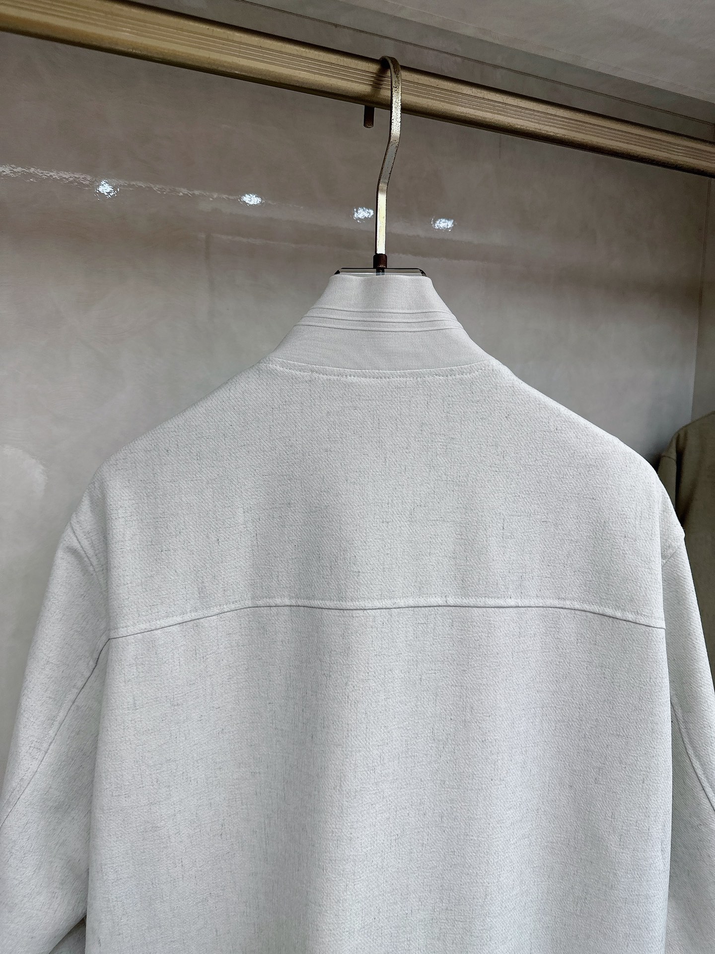 🆕🆕🆕【Loro Pina】诺悠翩雅 春夏新品前襟翻盖口袋麻料夹克，轻商务的休闲之选，在都市生活的快节奏