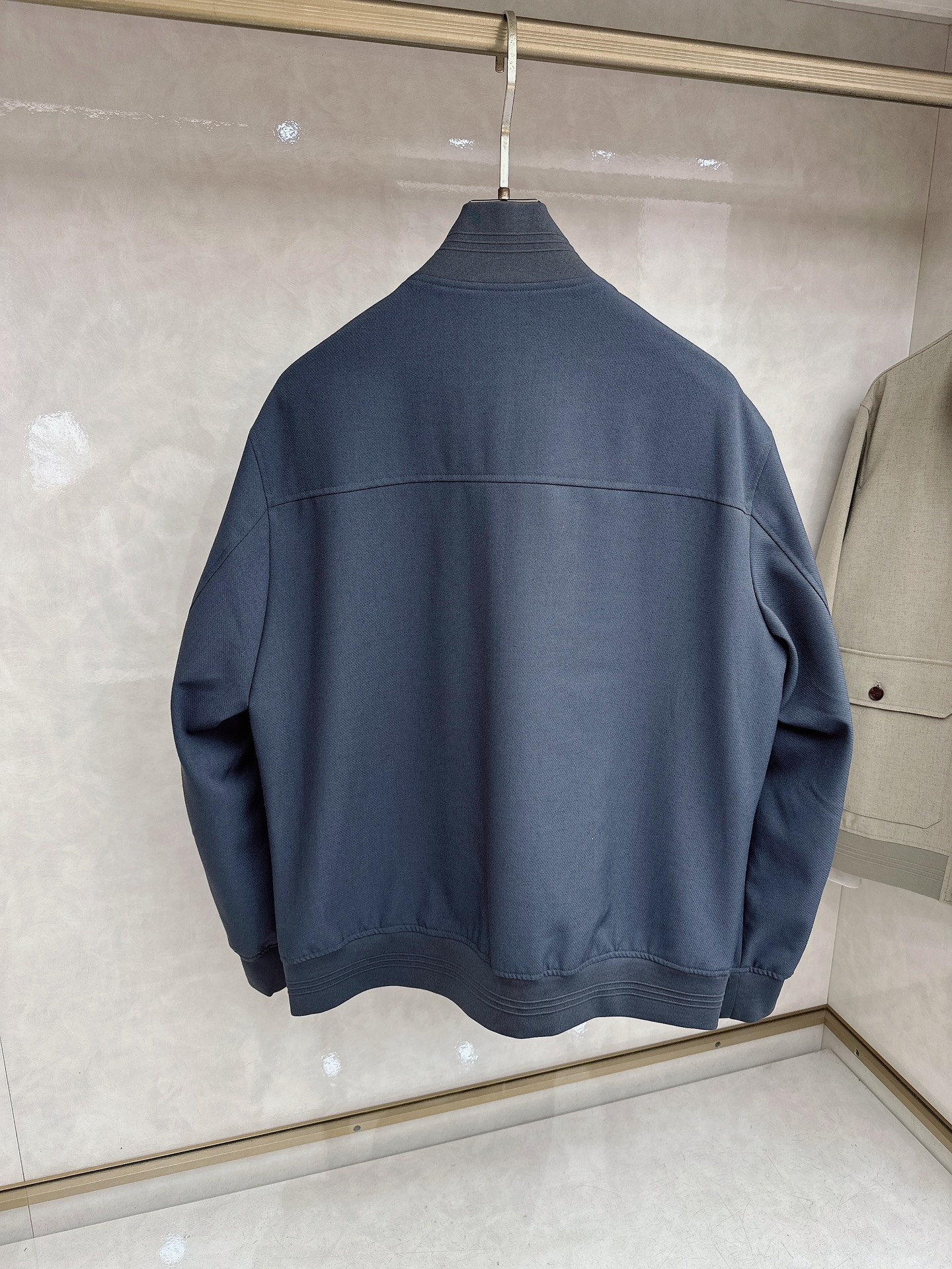 🆕🆕🆕【Loro Pina】诺悠翩雅 春夏新品前襟翻盖口袋麻料夹克，轻商务的休闲之选，在都市生活的快节奏