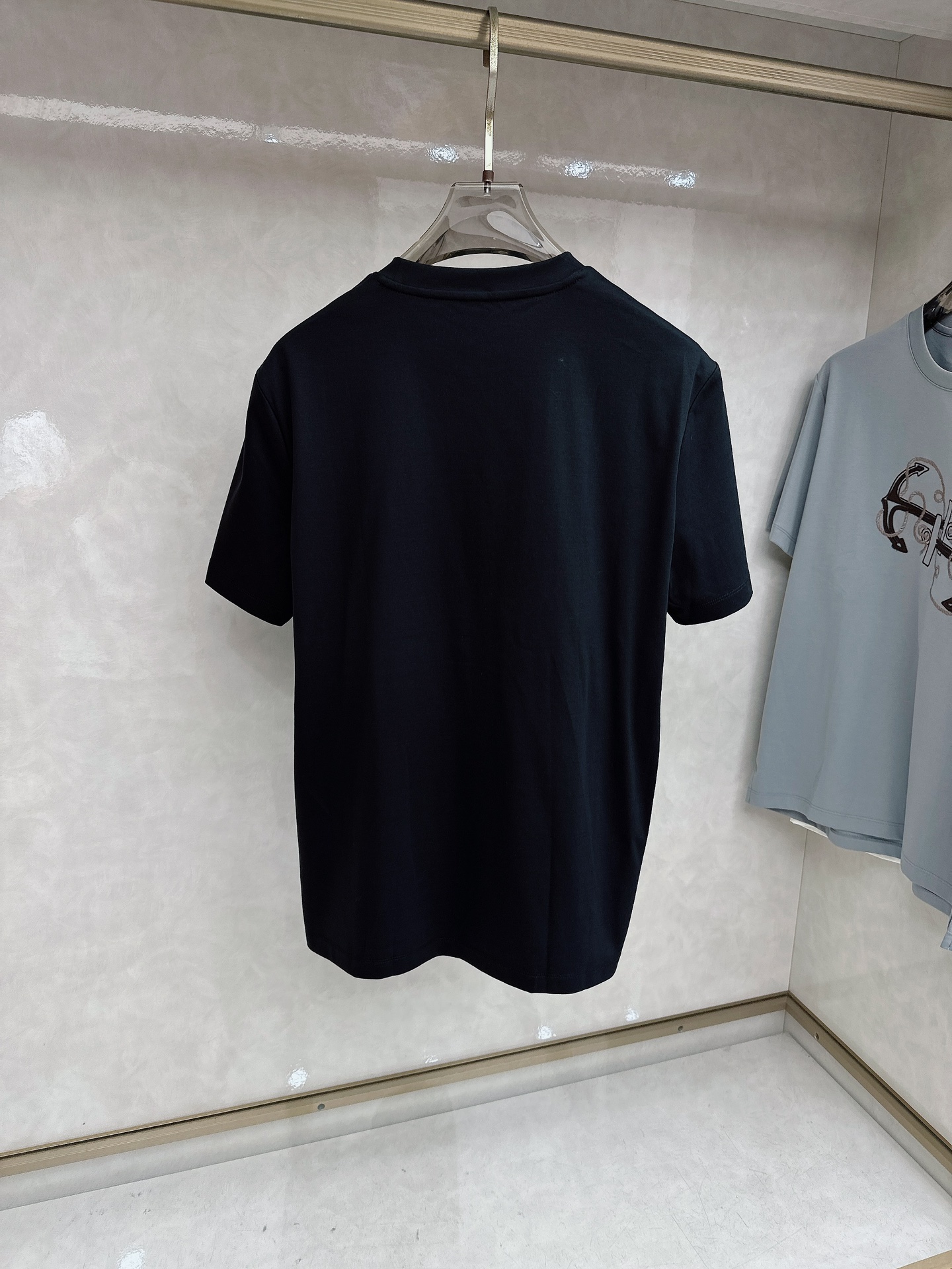 爱马仕 2026春夏 Ancre en H刺绣圆领短袖T恤衫，新图型 Ancre en H（H型锚主题）