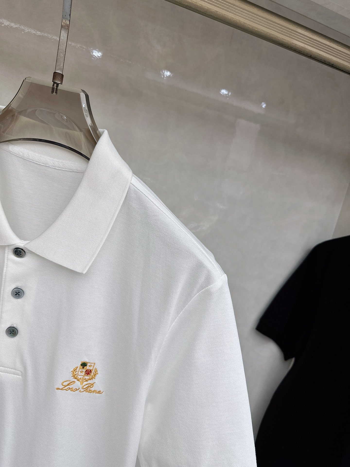 Lo*ro Pi*na诺 u翩雅 喜欢老钱风的强烈推荐 商务休闲 三粒扣翻领短袖POLO衫 打破纽扣式常