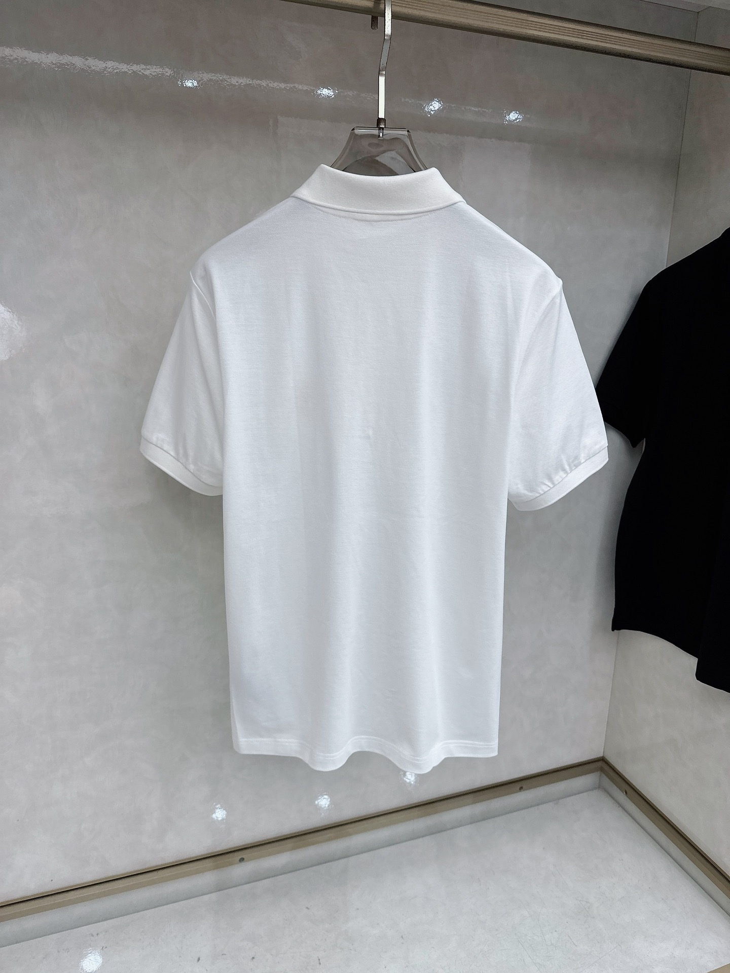 Lo*ro Pi*na诺 u翩雅 喜欢老钱风的强烈推荐 商务休闲 三粒扣翻领短袖POLO衫 打破纽扣式常