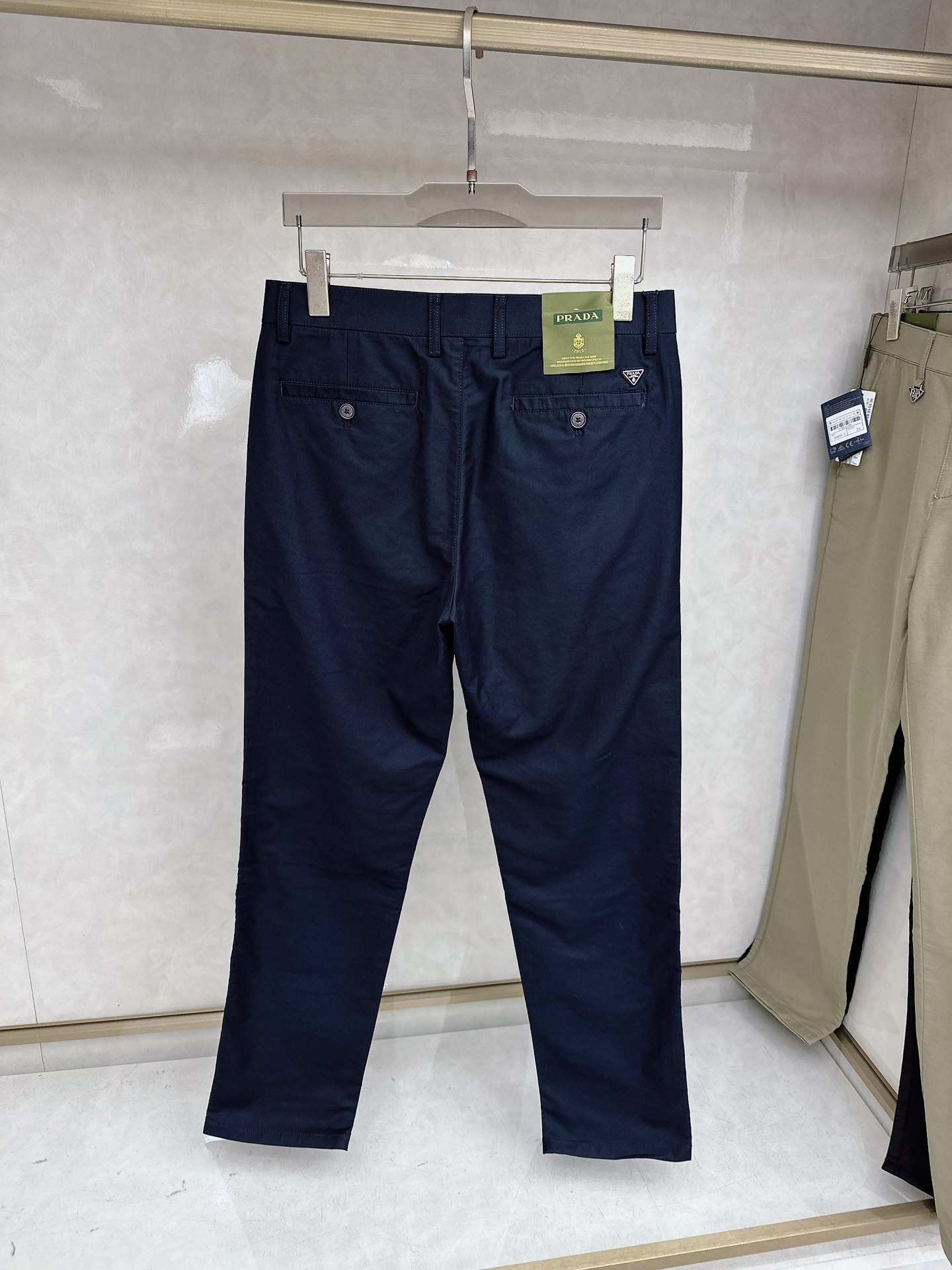 普拉达 2026春夏亚洲系列最新款！高端狠货 高端订制修身商务休闲裤西裤 原版五金 日常商务休闲都完全适
