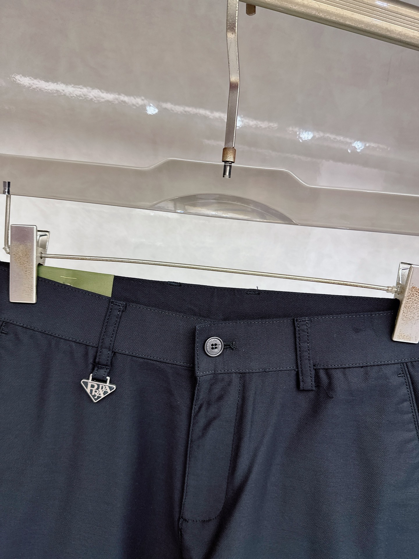 普拉达 2026春夏亚洲系列最新款！高端狠货 高端订制修身商务休闲裤西裤 原版五金 日常商务休闲都完全适