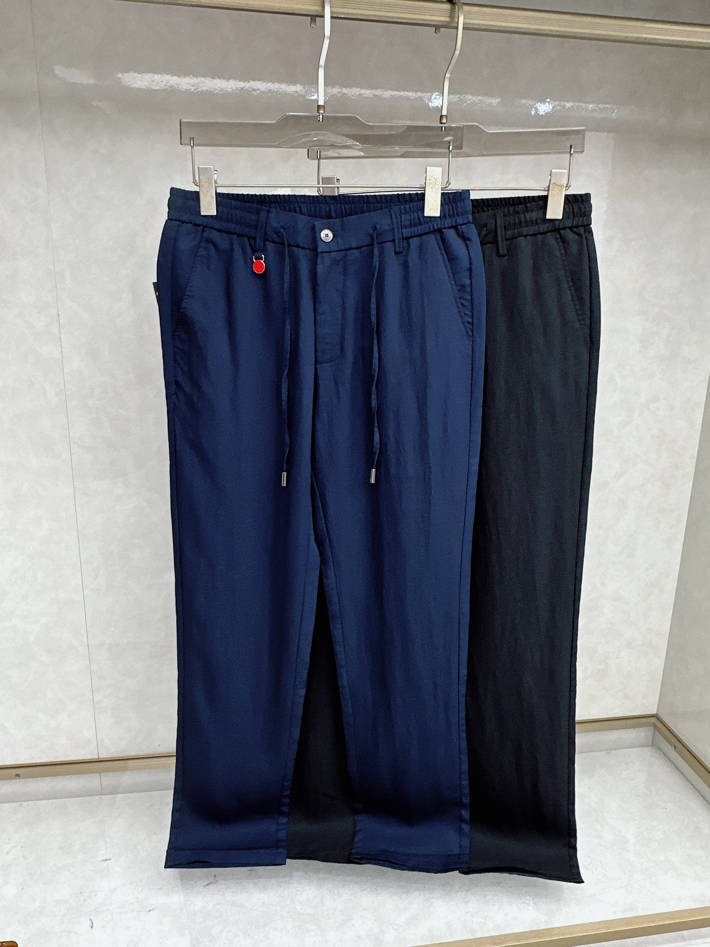 kiton 2026春夏新品重工休闲牛仔裤👖，进口优质水洗弹力面料，上身舒适透气有弹力，客供五金辅料装饰