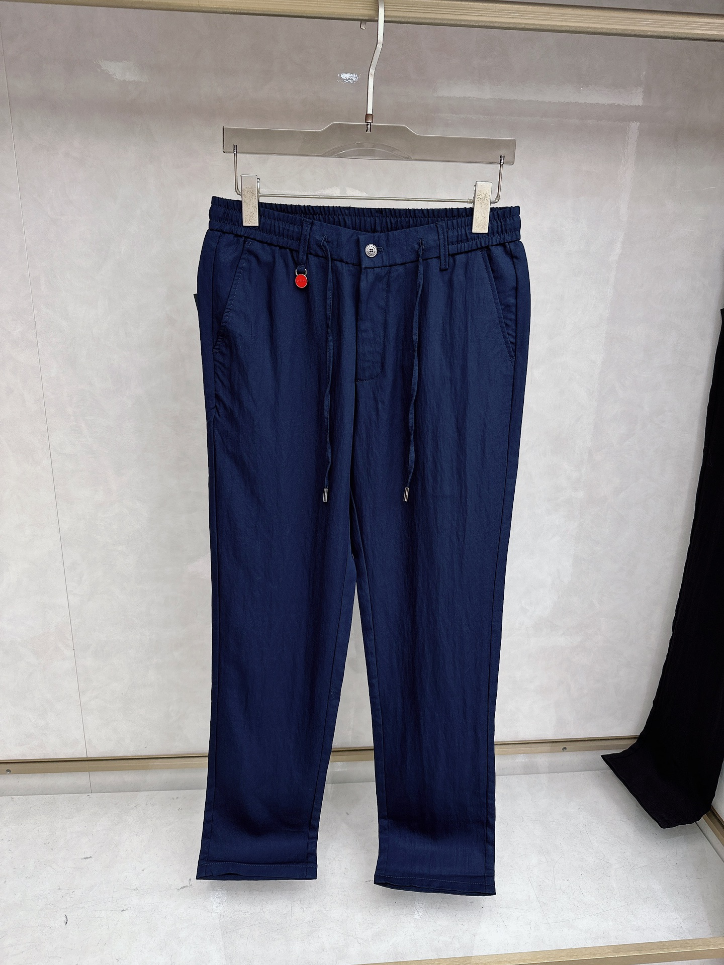 kiton 2026春夏新品重工休闲牛仔裤👖，进口优质水洗弹力面料，上身舒适透气有弹力，客供五金辅料装饰