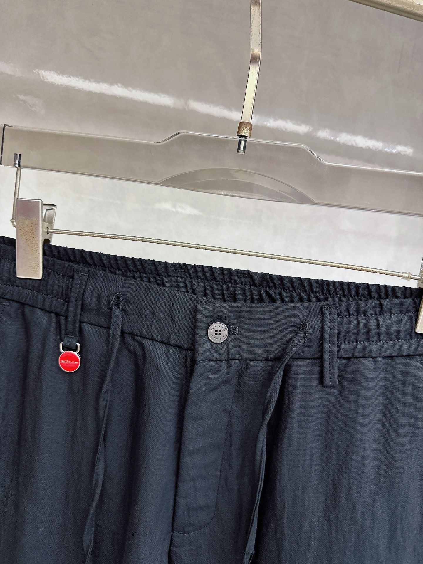 kiton 2026春夏新品重工休闲牛仔裤👖，进口优质水洗弹力面料，上身舒适透气有弹力，客供五金辅料装饰